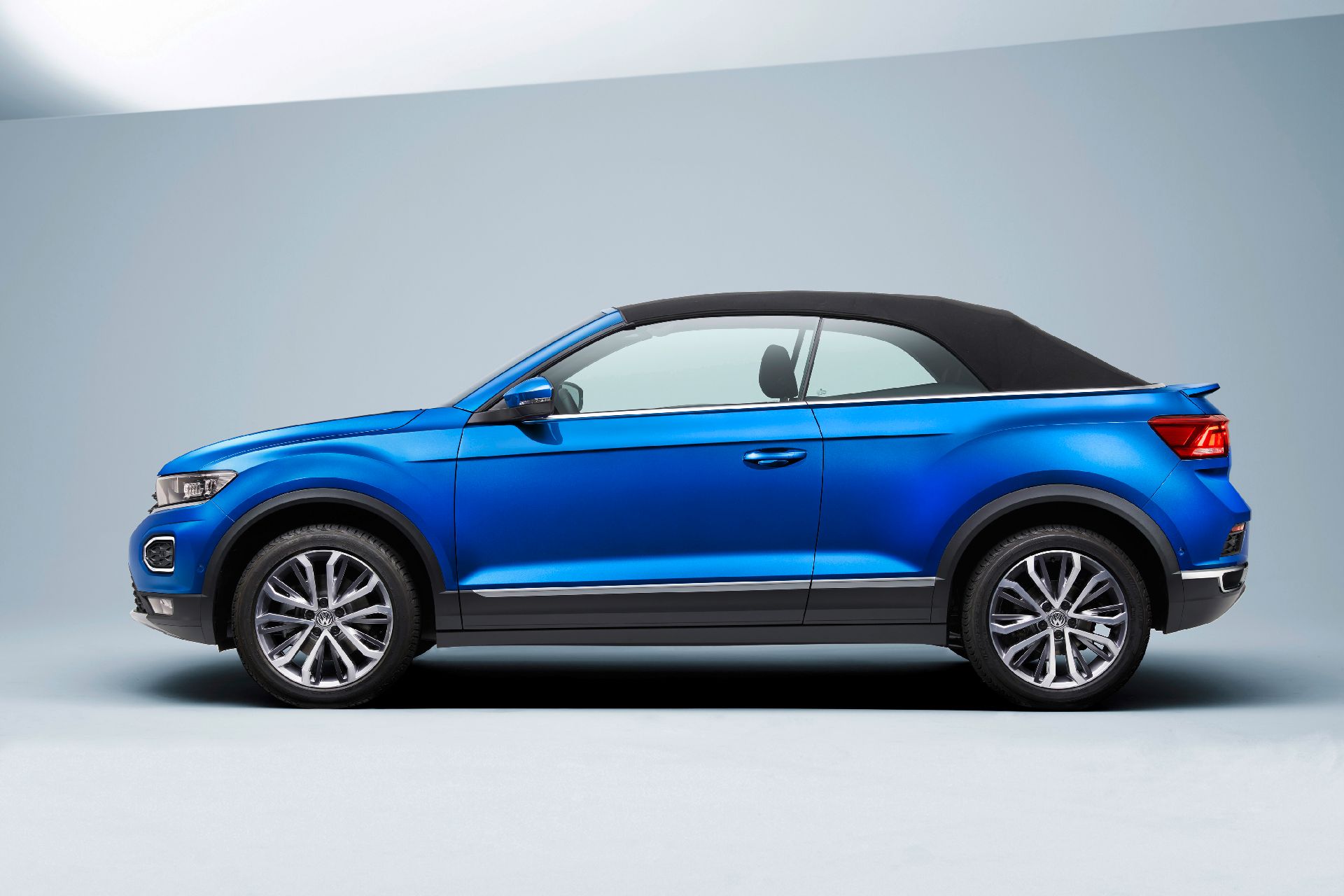 Volkswagen T-Roc Cabriolet Is A Crossover For Droptop Lovers