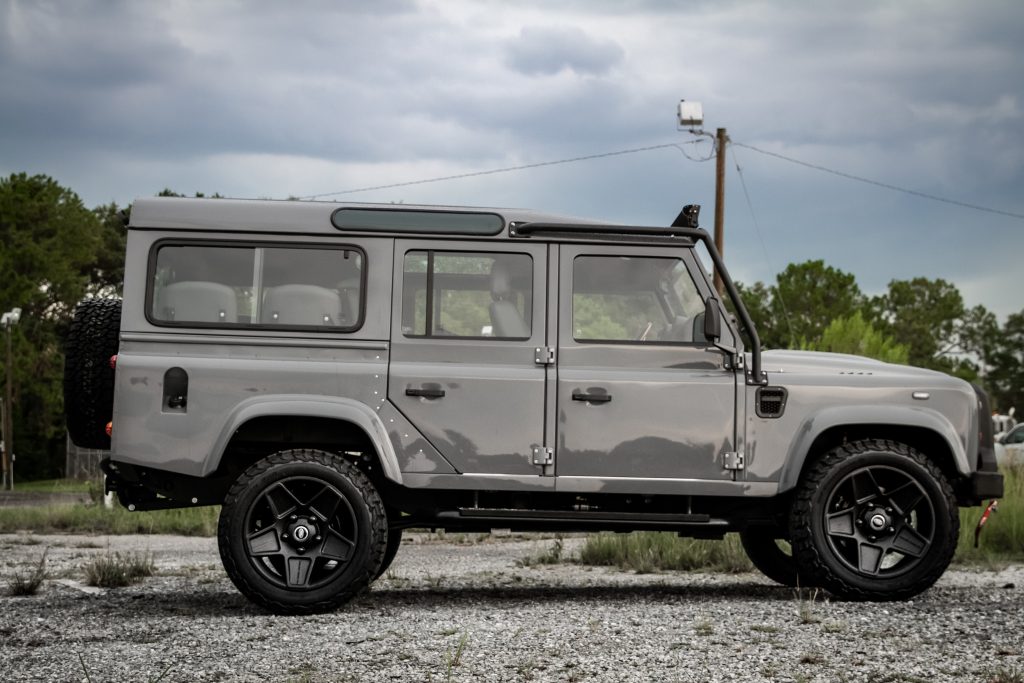 Land Rover Defender “Project Ghost” Has Numerous Mods, 430 HP LS3 V8