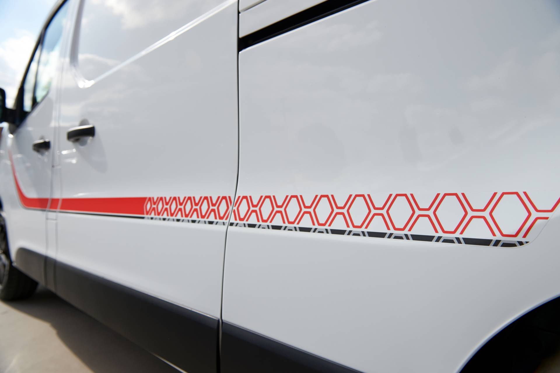 Renault Trafic Formula Edition Returns To Australia, Packs Megane RS Manual Gearbox