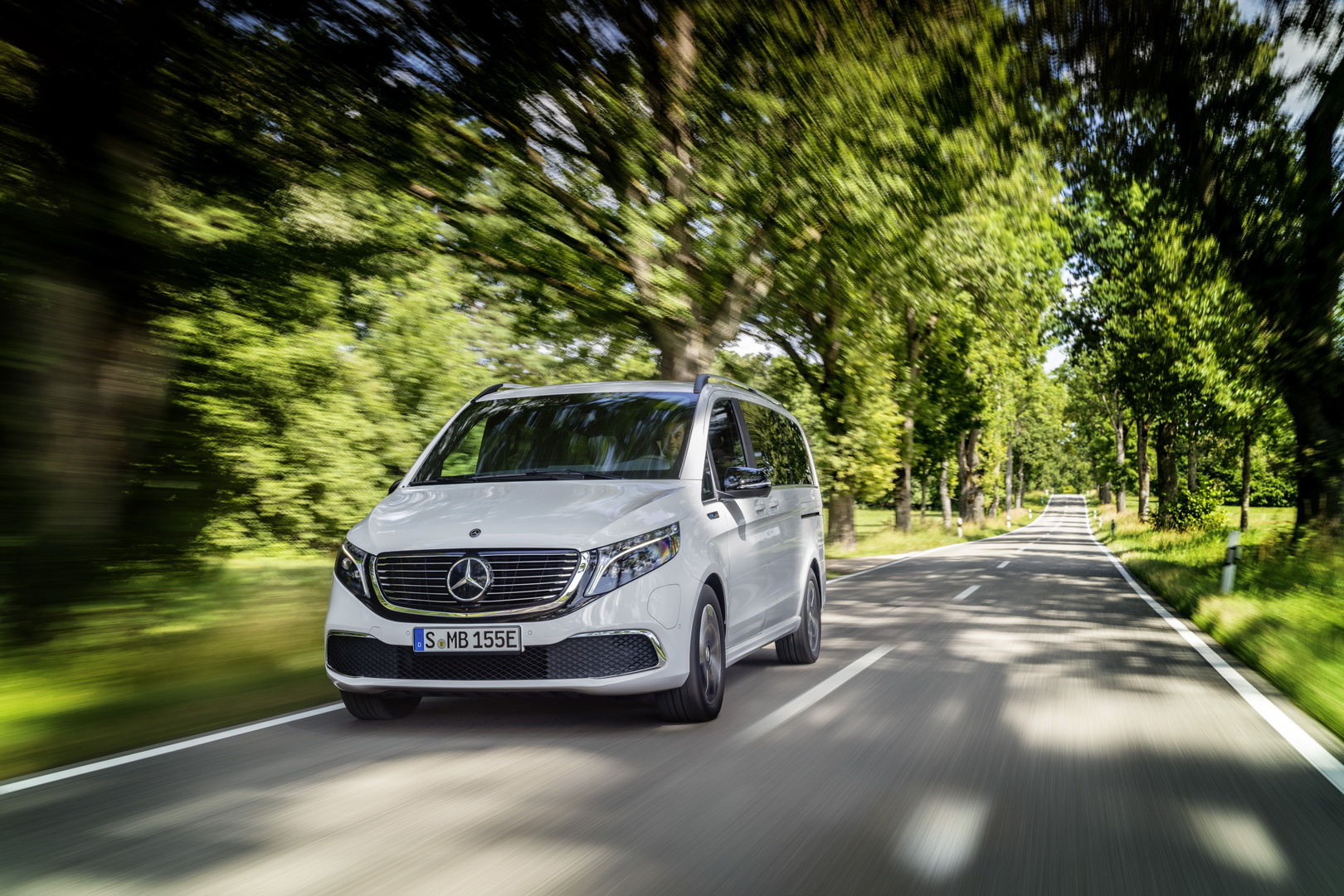 2020 Mercedes-Benz EQV Electric MPV Unveiled With 405 Km Range
