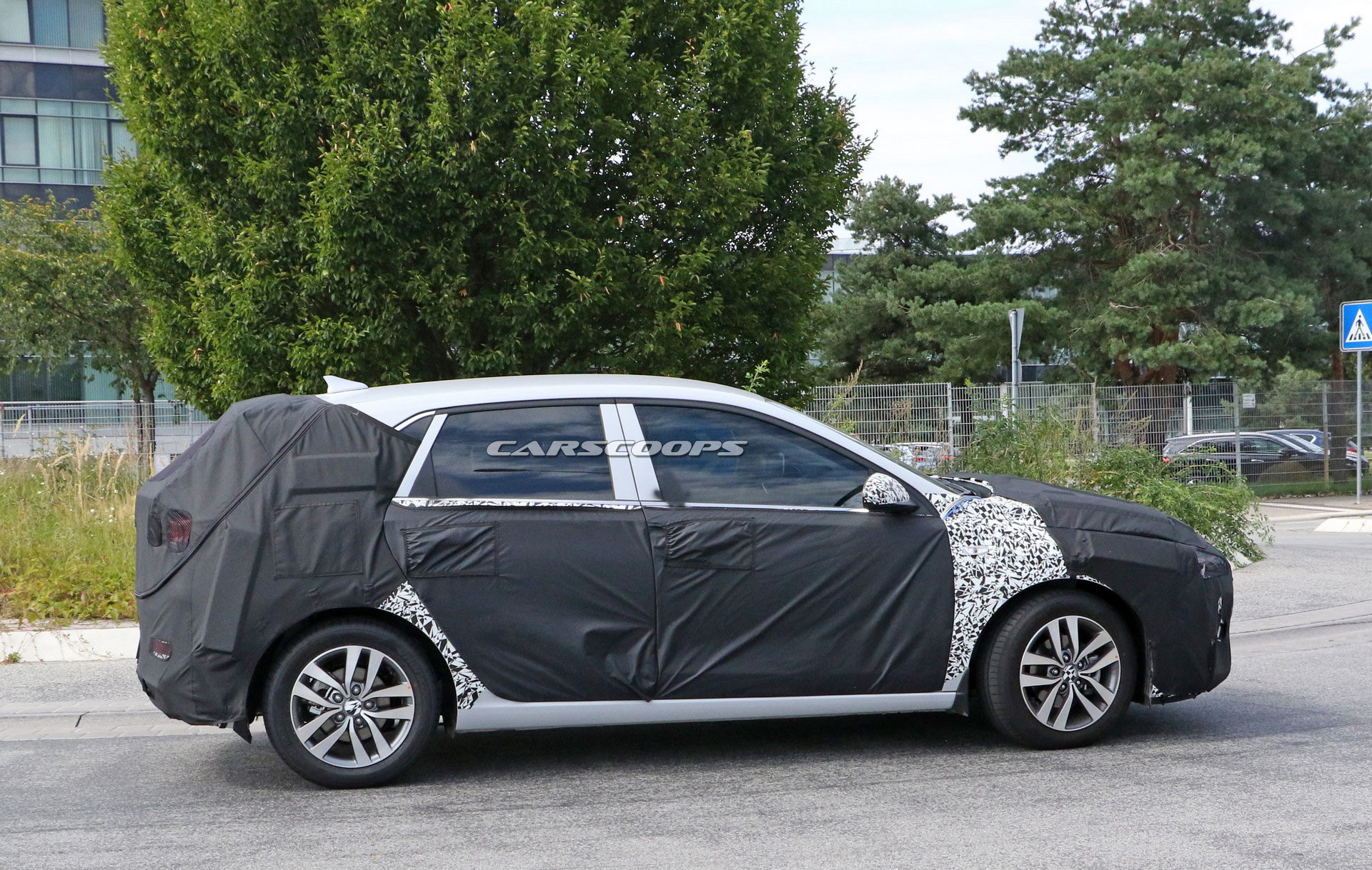 Facelifted Hyundai i30 Spotted, Is It Hiding A Plug-In Powertrain?