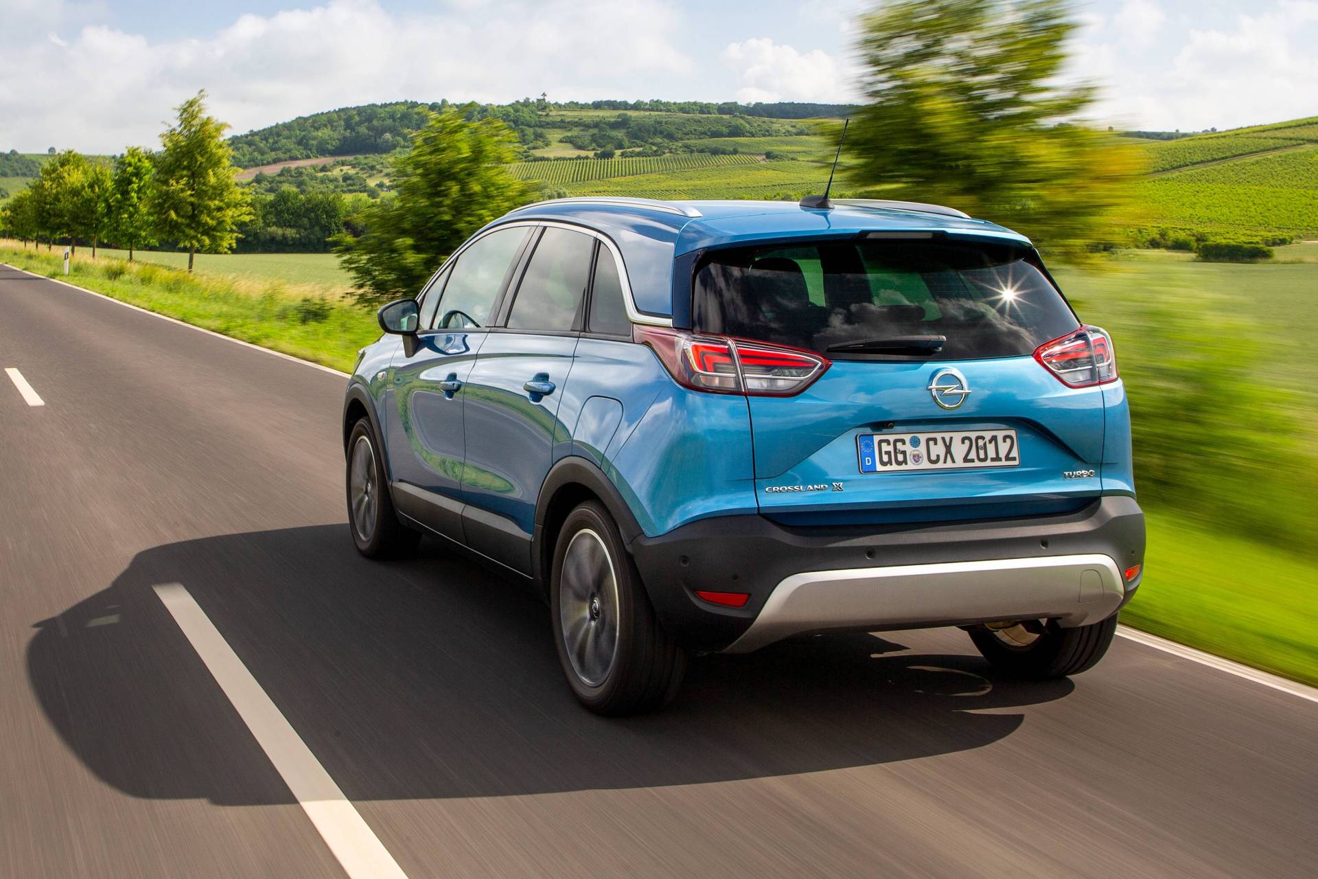 Opel Crossland X’s Range-Topping 1.2L Turbo Engine Gains Six-Speed Auto Option