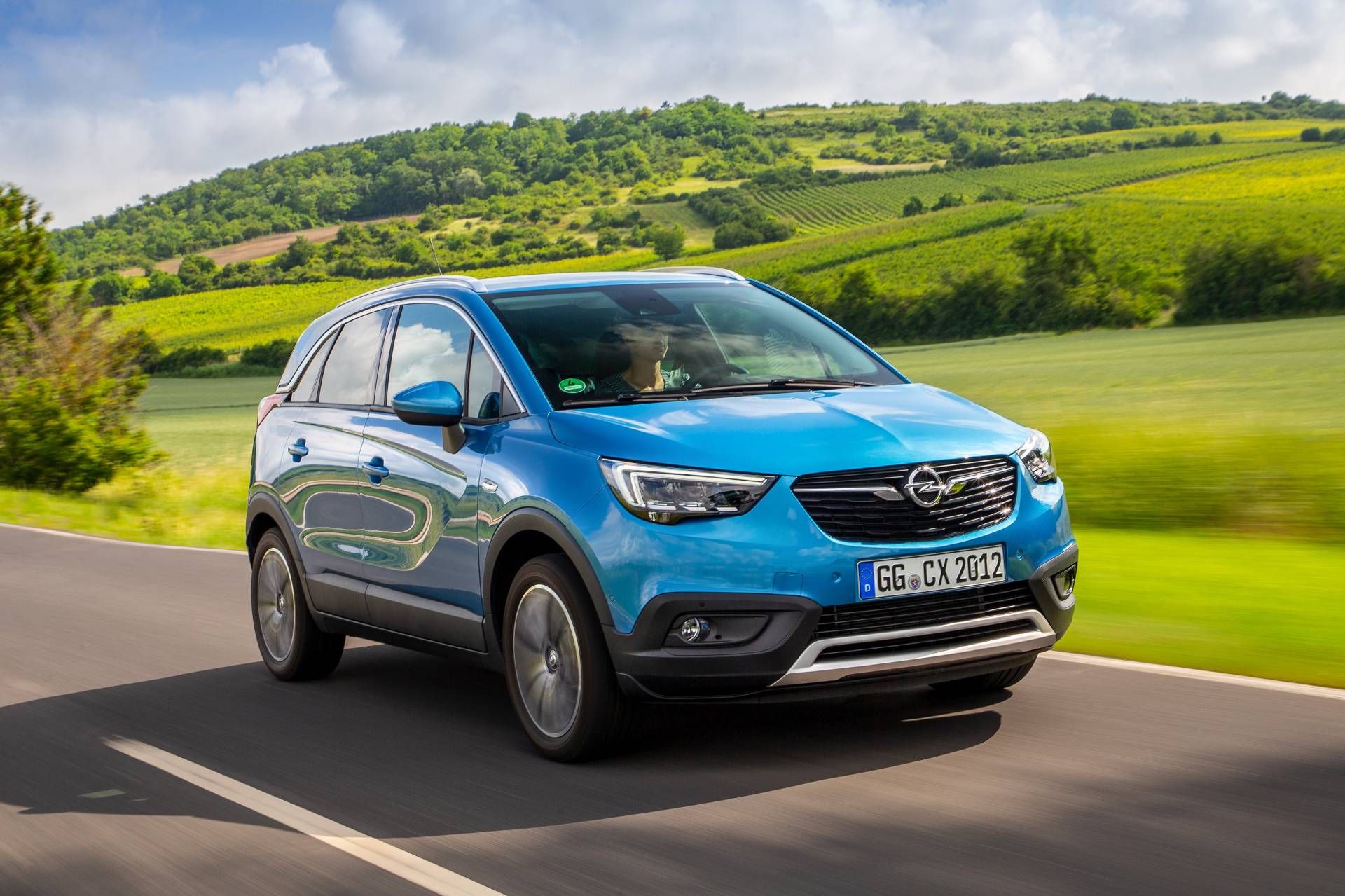 Opel Crossland X’s Range-Topping 1.2L Turbo Engine Gains Six-Speed Auto Option