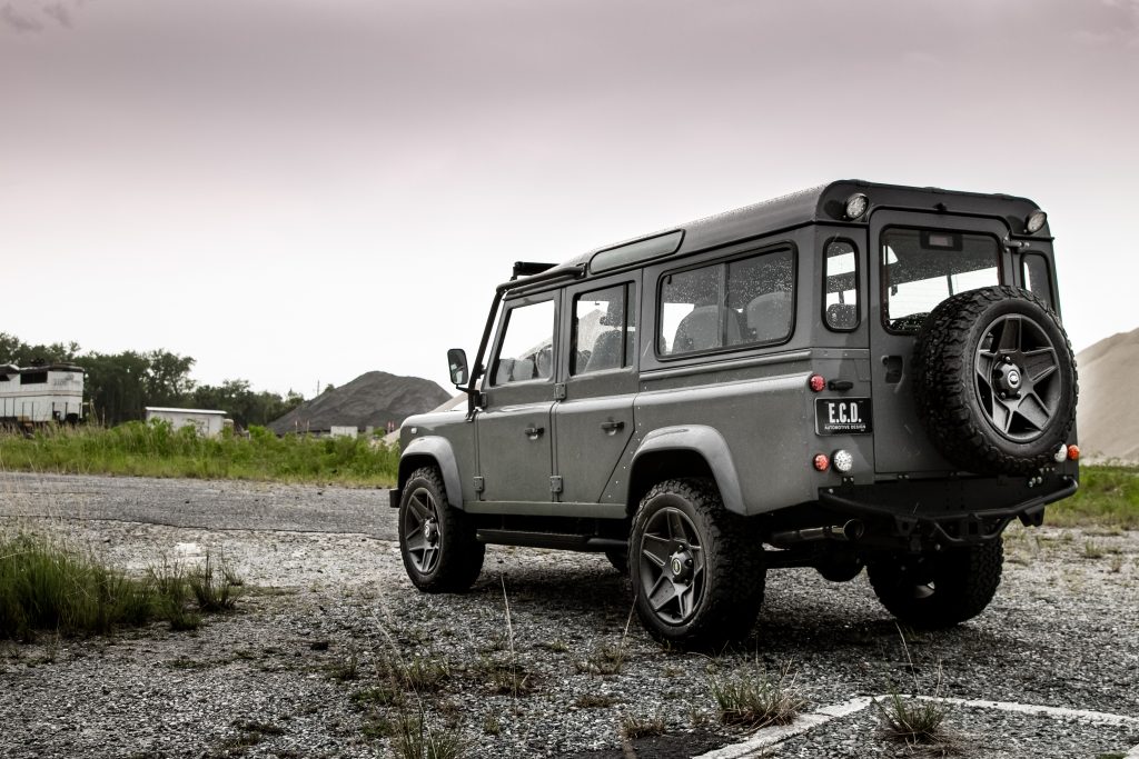 Land Rover Defender “Project Ghost” Has Numerous Mods, 430 HP LS3 V8