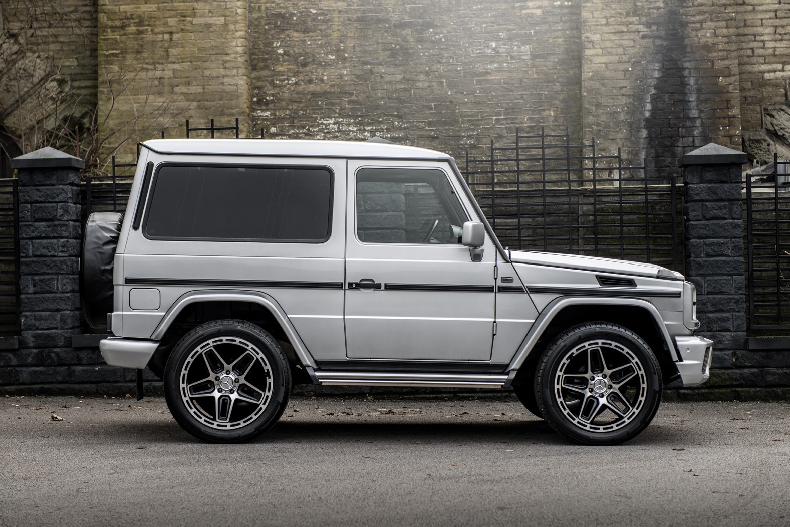 How About An As-Good-As-New 2002 Mercedes G-Class For $80k?
