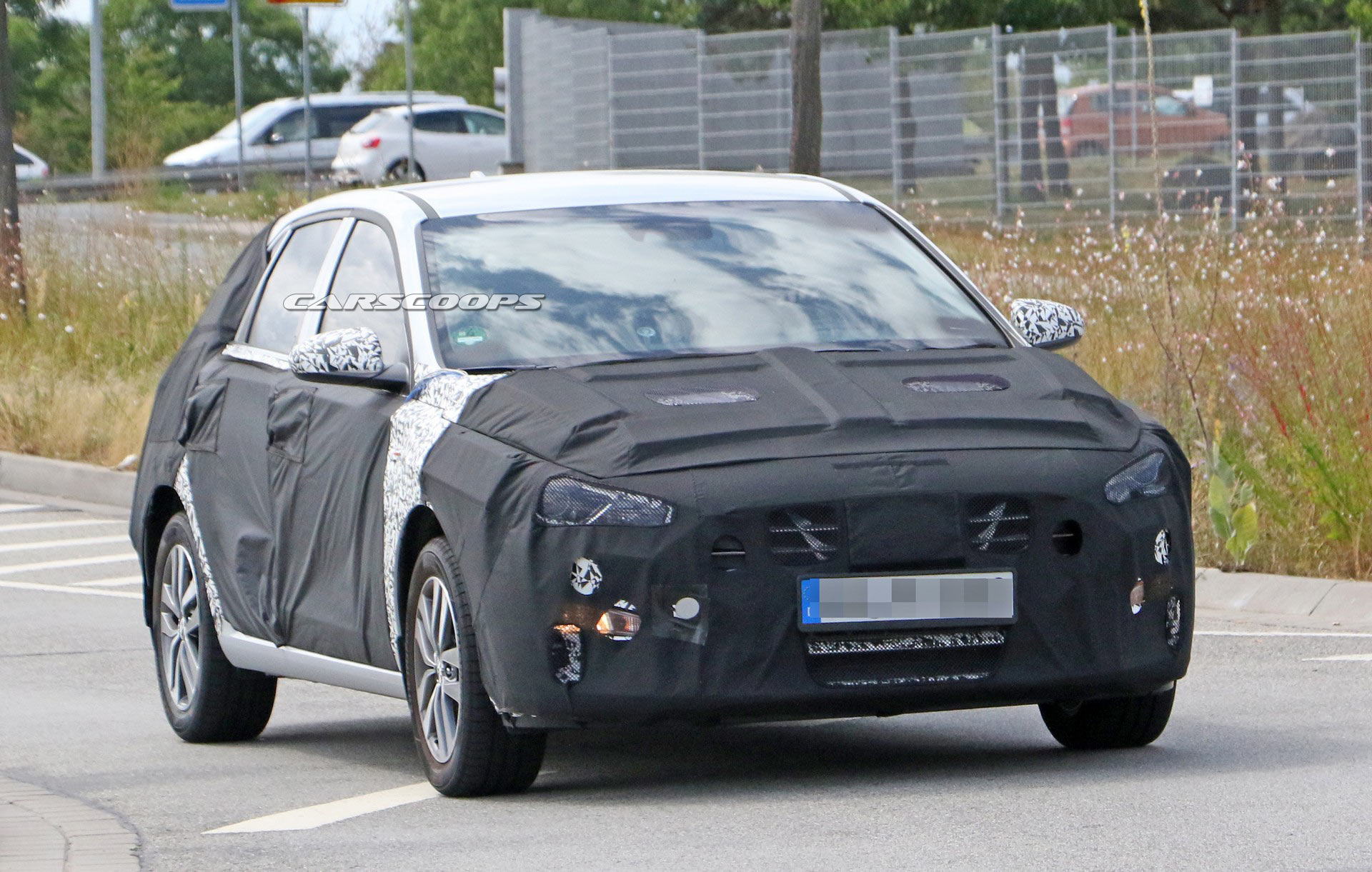 Facelifted Hyundai i30 Spotted, Is It Hiding A Plug-In Powertrain?