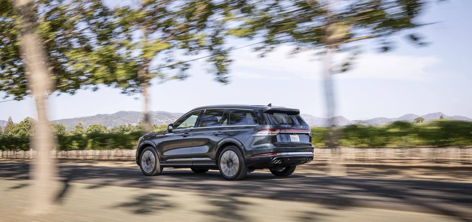 Check Out The 2020 Lincoln Aviator From Every Angle In Huge Photo Gallery