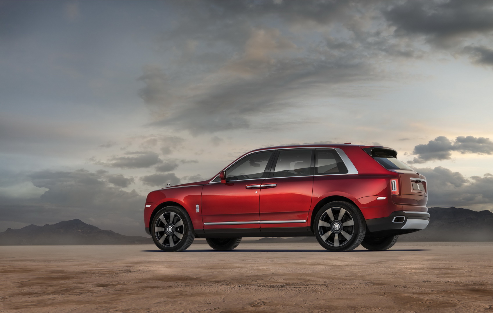 CARB Filing Reveals Rolls-Royce Cullinan Will Get Black Badge Variant