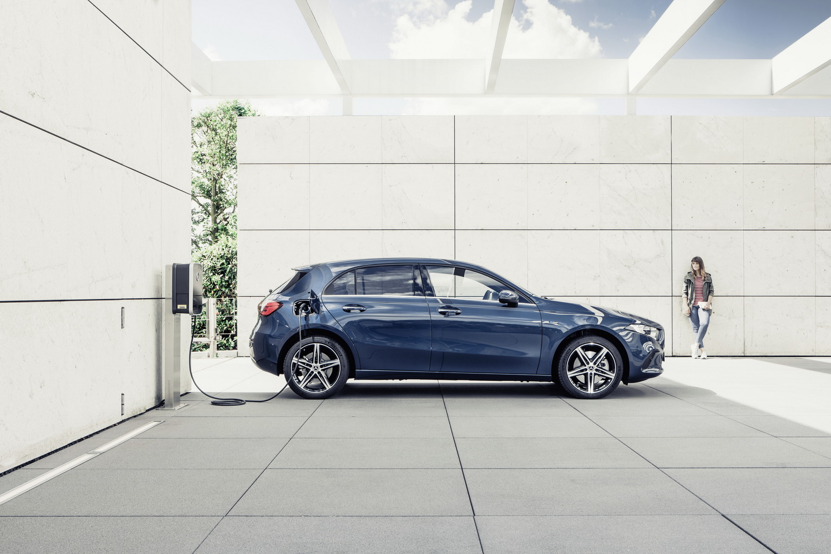 Mercedes-Benz A250e And B250e Plug-In Hybrids Are On Deck