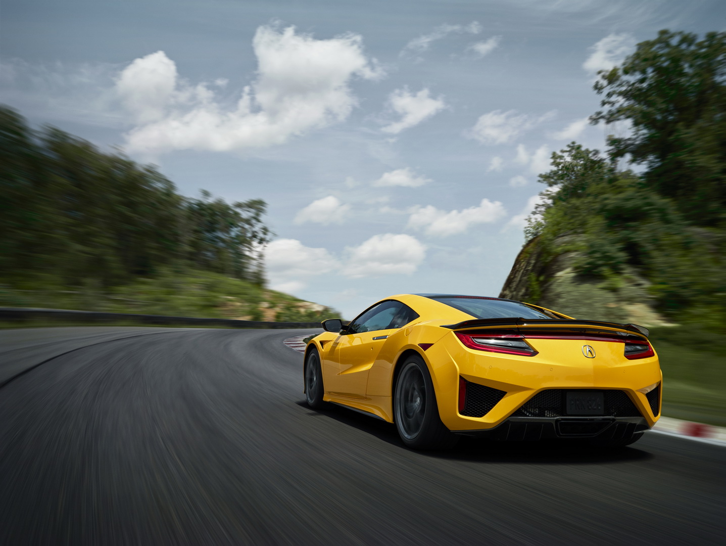 2020 Acura NSX Debuts Second Heritage Color, Indy Yellow Pearl
