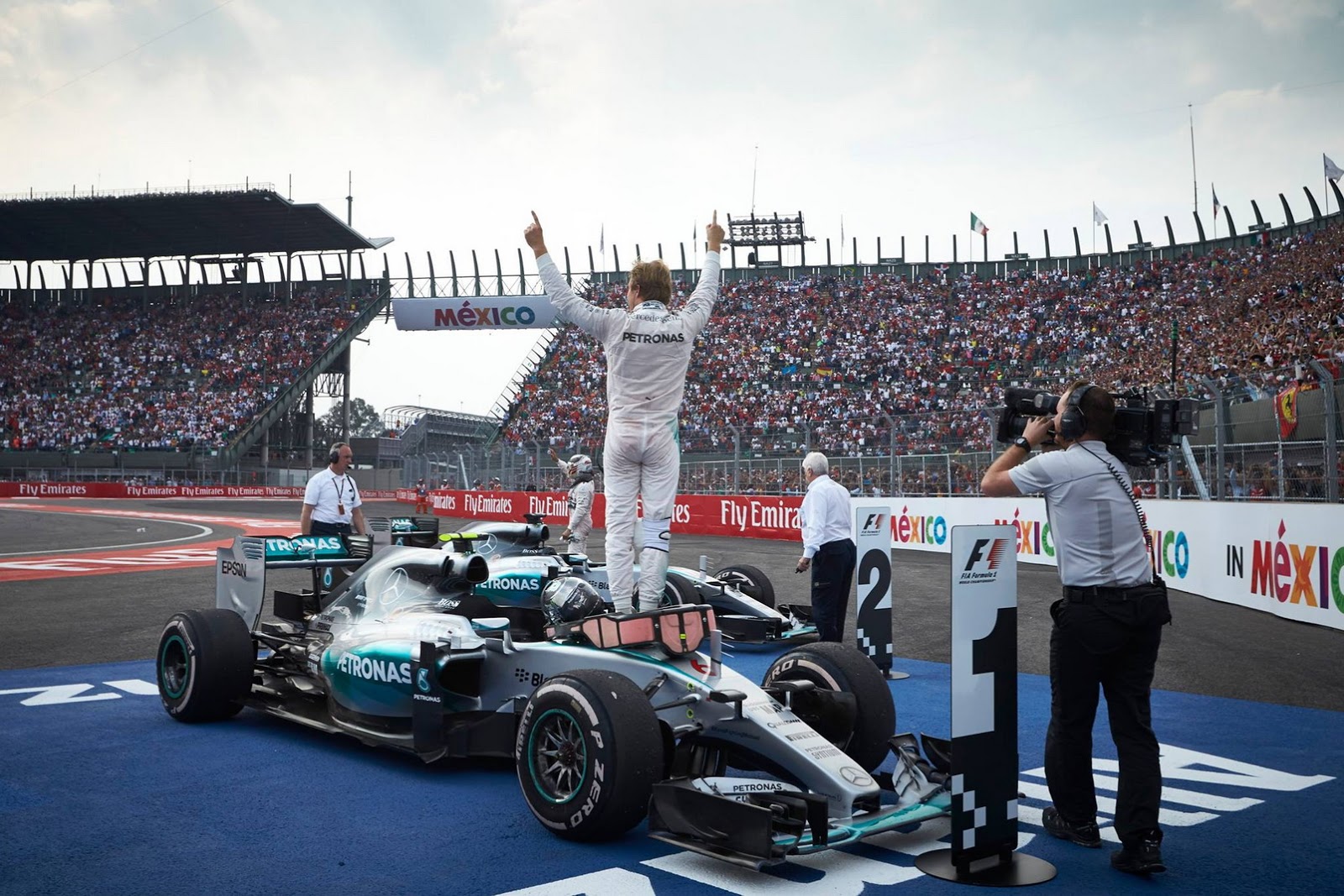 F1 Mexican Grand Prix To Stick Around For A Few More Years