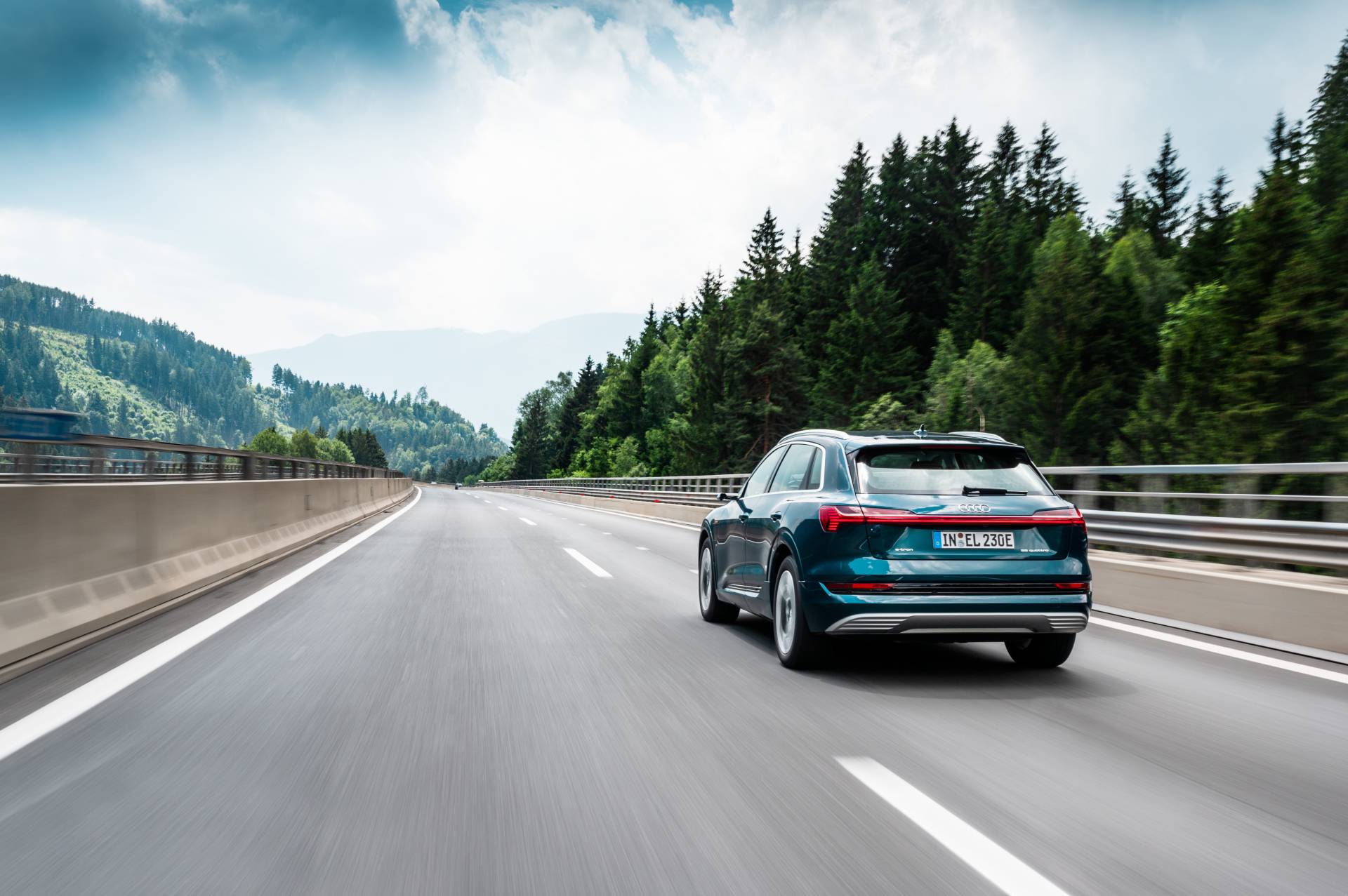 Audi E-Tron Fleet Crosses 10 Countries, Does 1,600 Km In 24 Hours