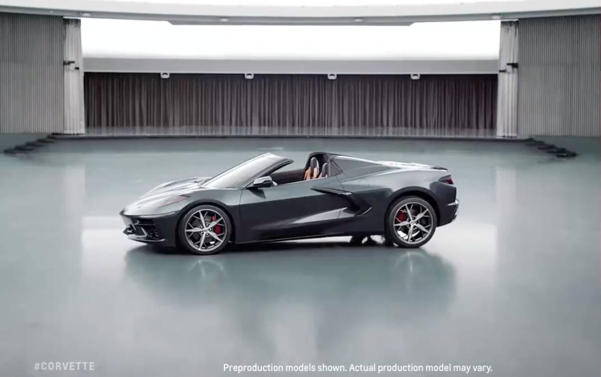 New Corvette Stingray Convertible Only Weighs 102 Pounds More Than Coupe