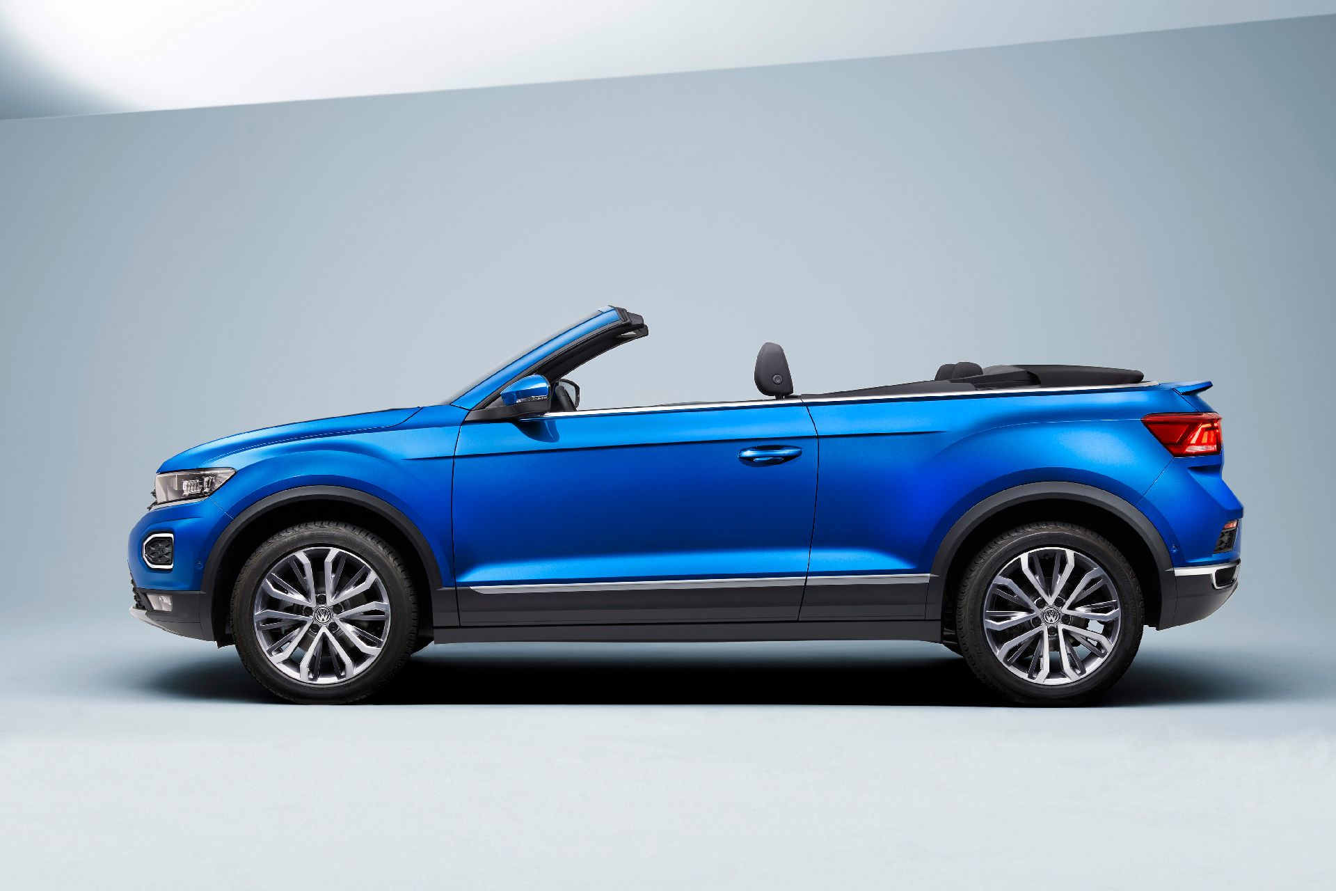 Volkswagen T-Roc Cabriolet Is A Crossover For Droptop Lovers