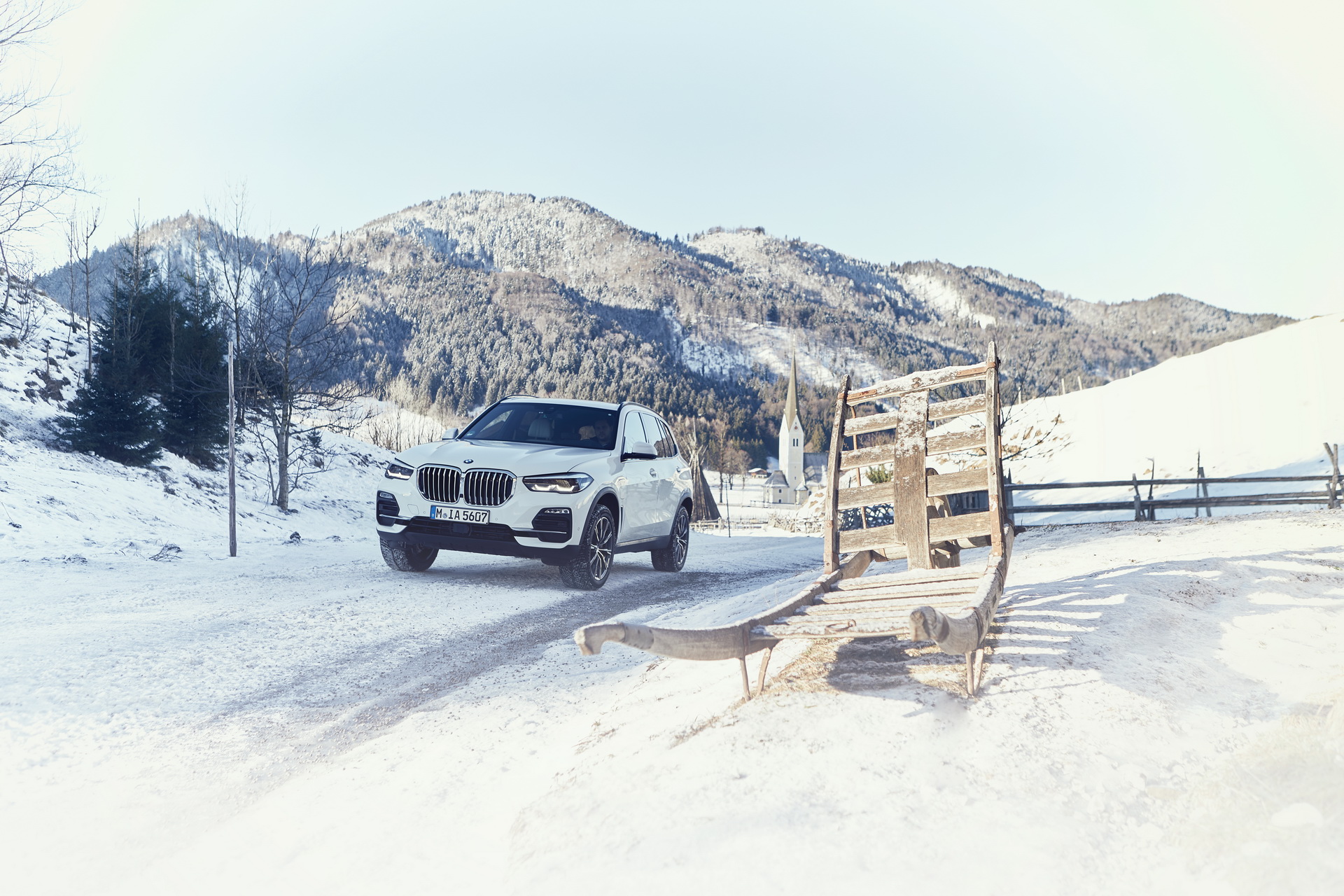 BMW Launches Plug-In Hybrid X5 xDrive45e With 388 HP, Up To 54 Miles Of EV Range