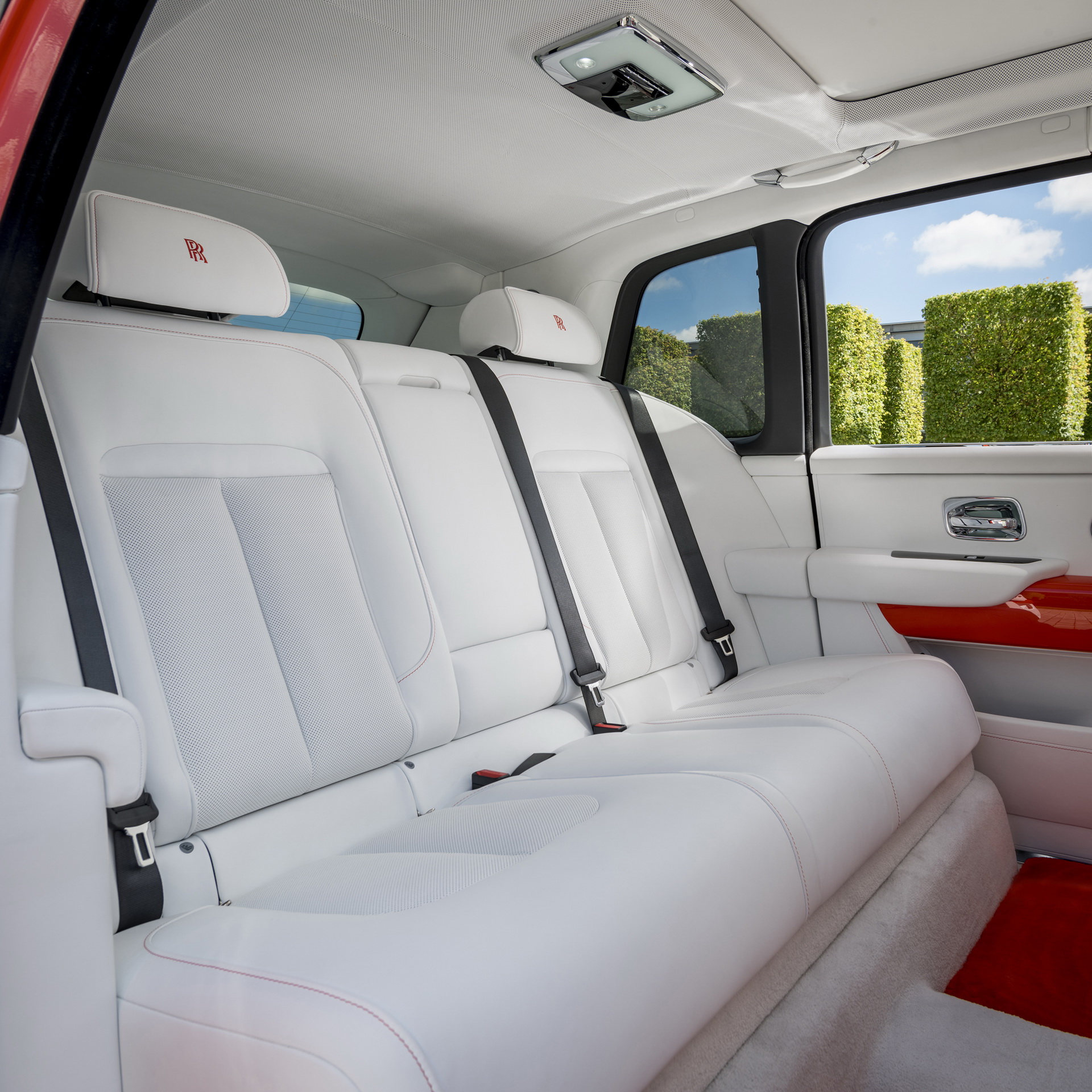 Bespoke Rolls Royce Cullinan Will Attack Your Eyeballs With Its Fux Orange Paint