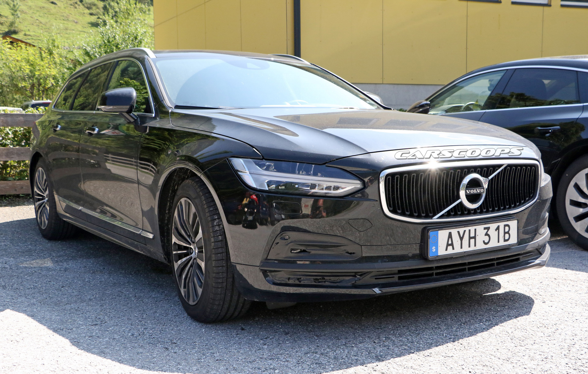 Volvo V90 Facelift: Small Cosmetic Changes And New Mild Hybrid Tech Incoming