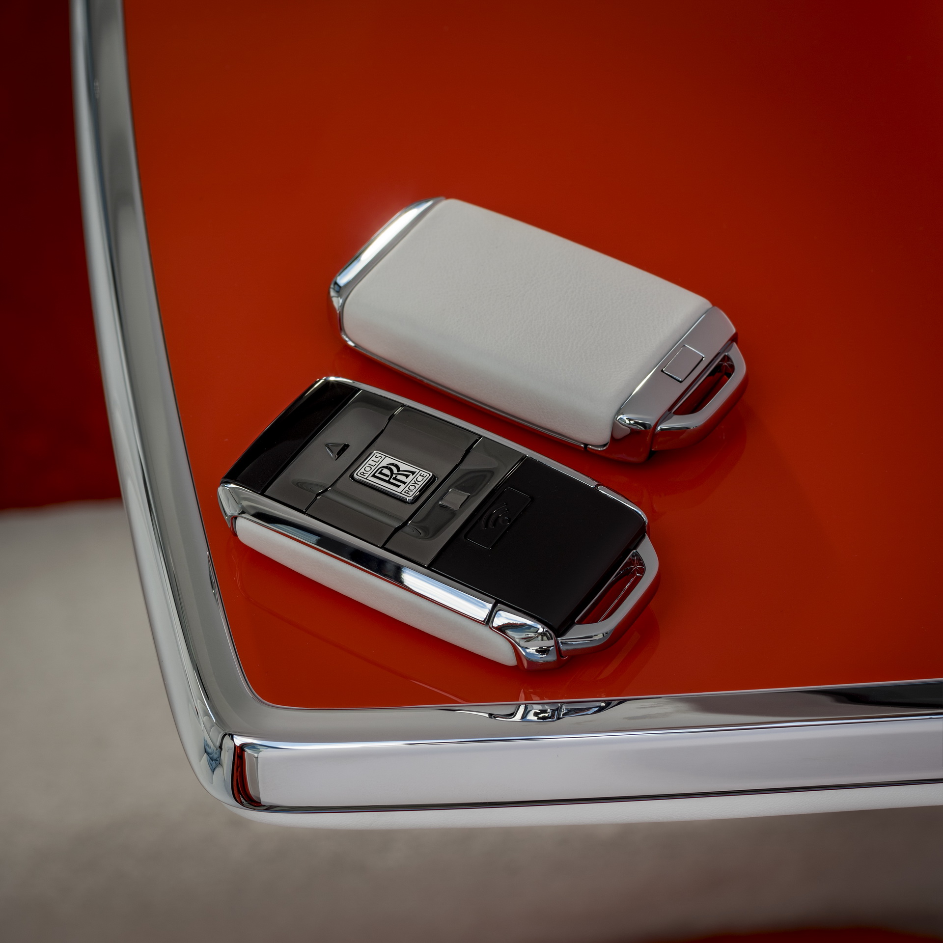 Bespoke Rolls Royce Cullinan Will Attack Your Eyeballs With Its Fux Orange Paint