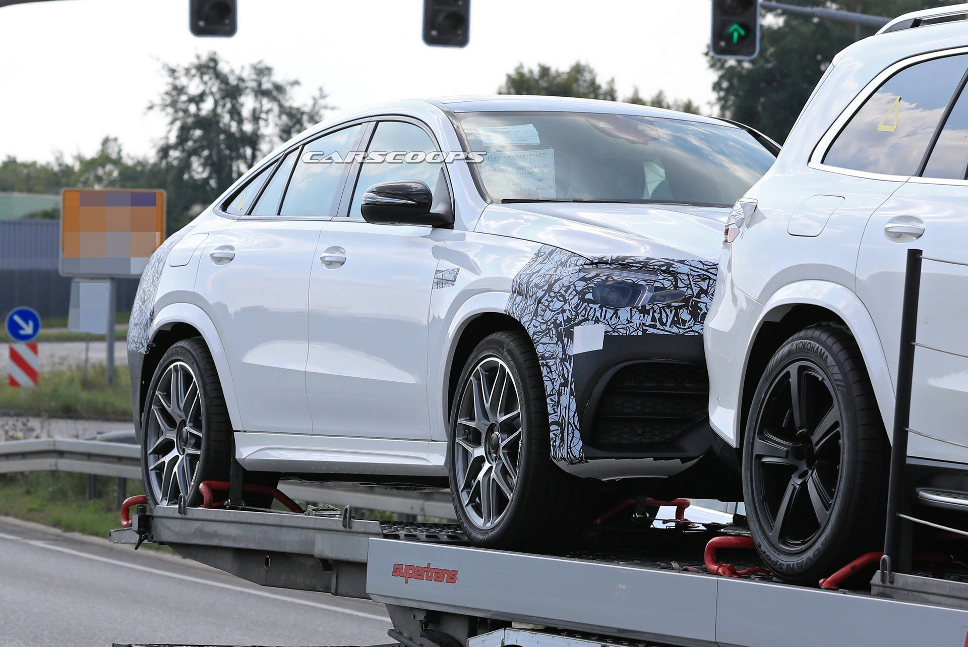 2020 Mercedes-AMG GLE 53 Coupe Hides 429 HP Beneath Its Swoopy Styling