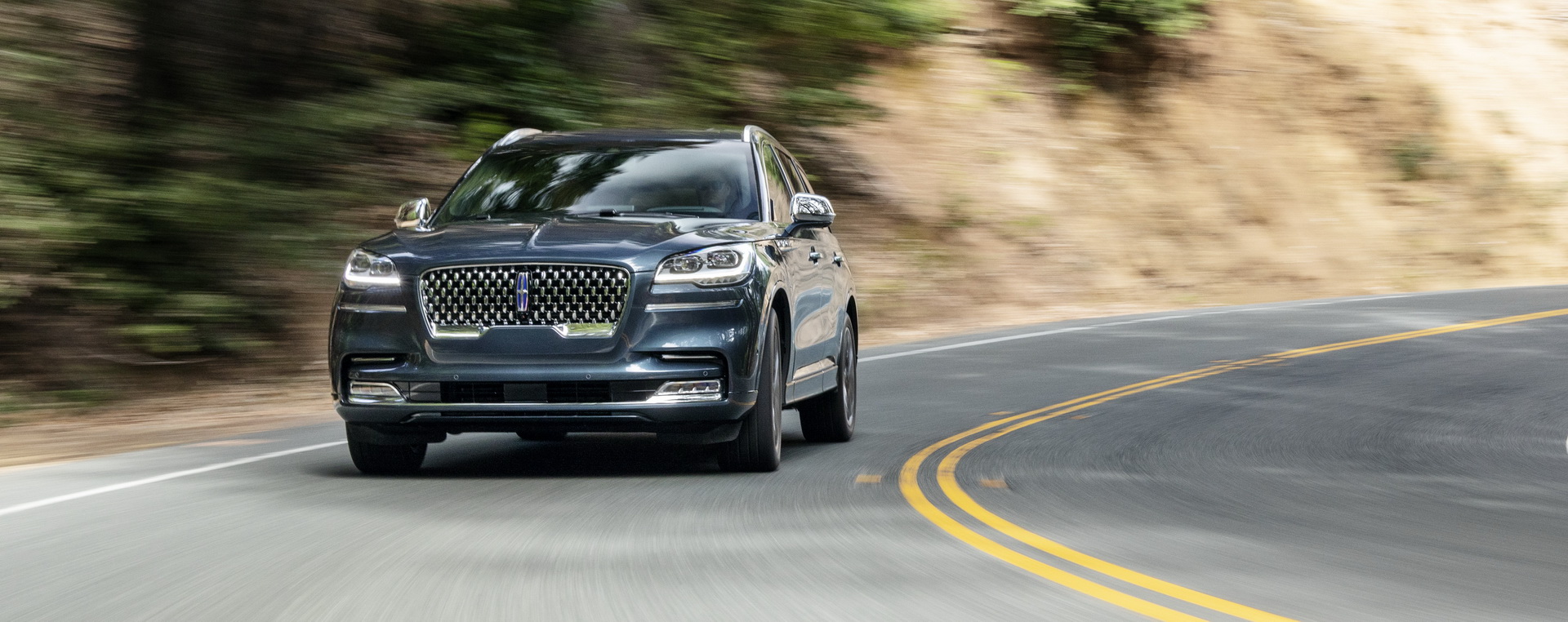 Check Out The 2020 Lincoln Aviator From Every Angle In Huge Photo Gallery