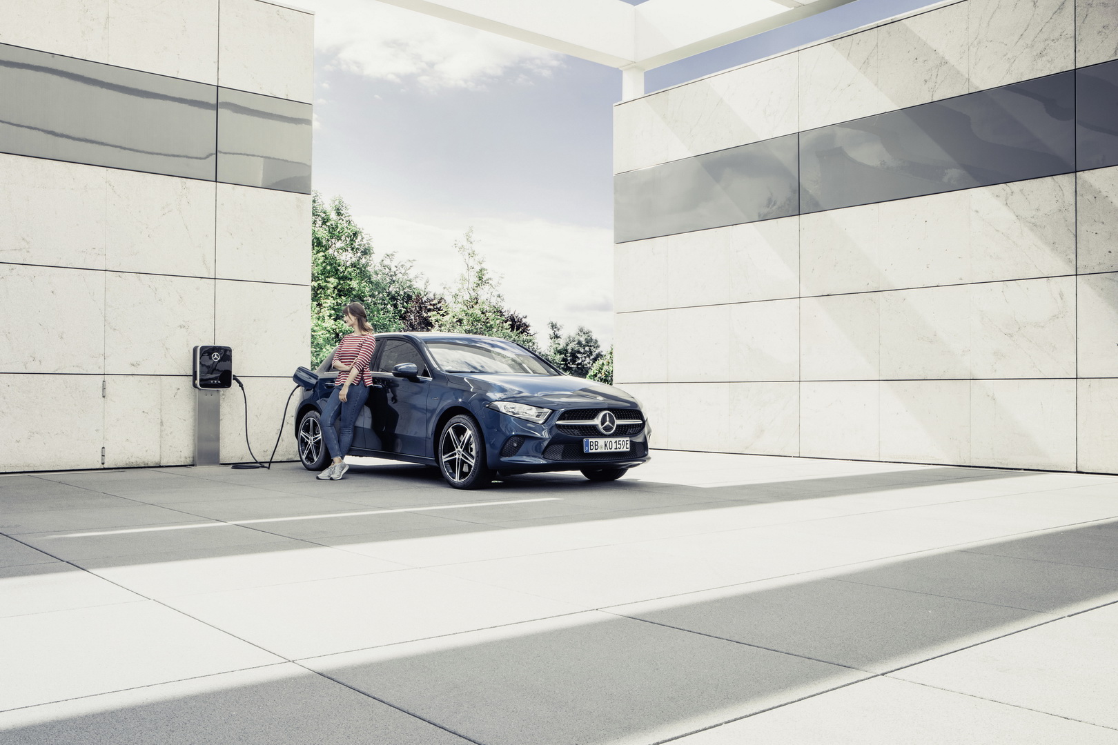 Mercedes-Benz A250e And B250e Plug-In Hybrids Are On Deck