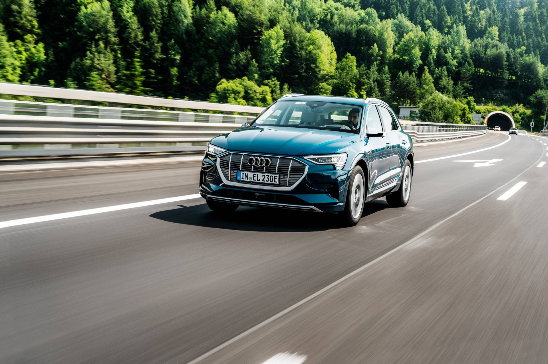 Audi E-Tron Fleet Crosses 10 Countries, Does 1,600 Km In 24 Hours