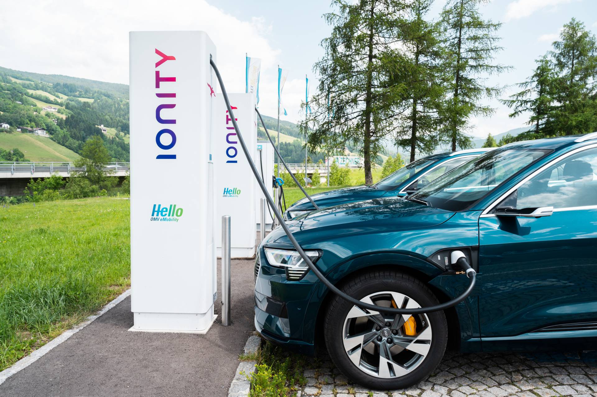 Audi E-Tron Fleet Crosses 10 Countries, Does 1,600 Km In 24 Hours