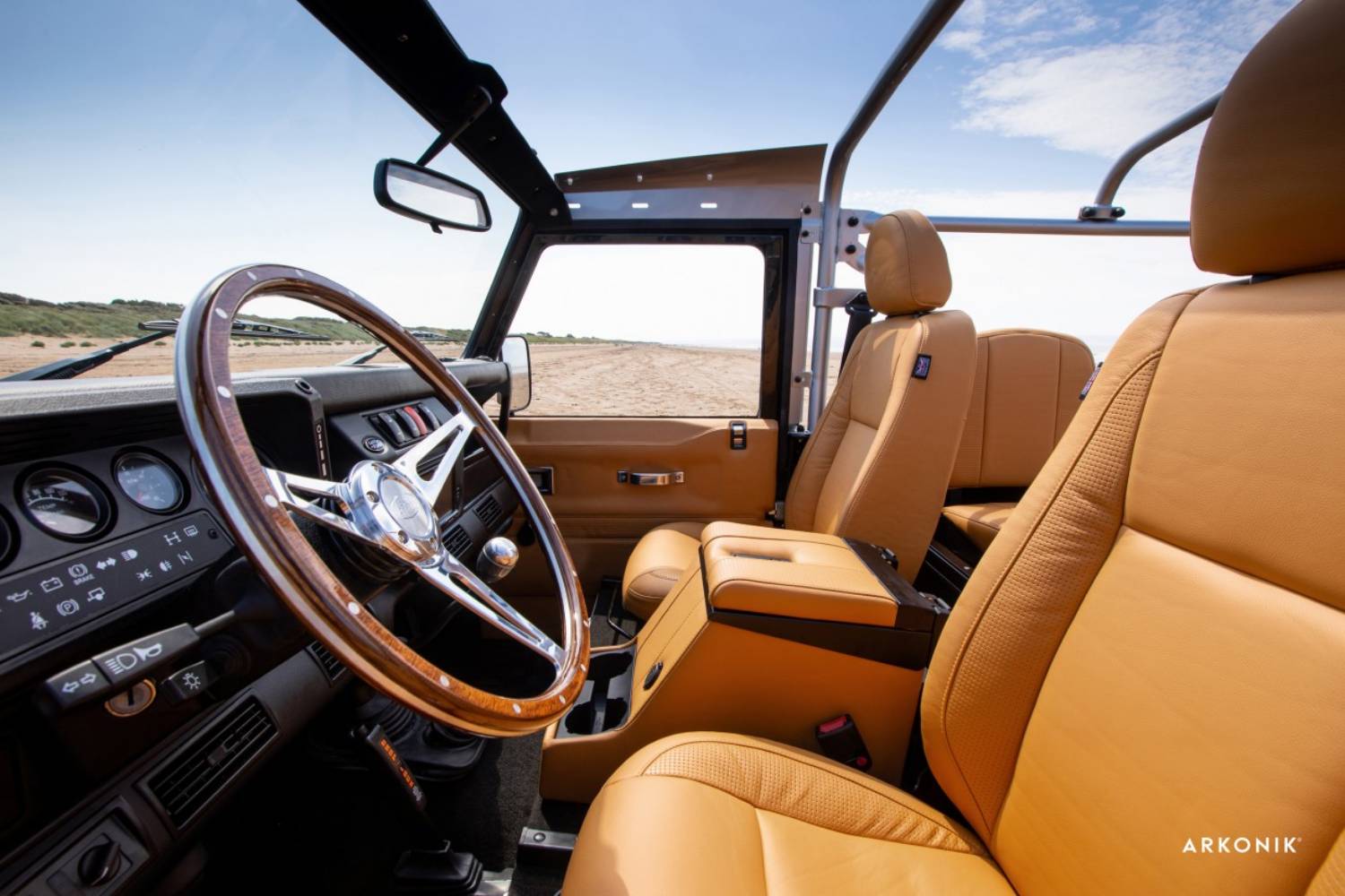 1989 Land Rover Defender 90 “So-Cal” Restomod Is How Someone Spent $170,000