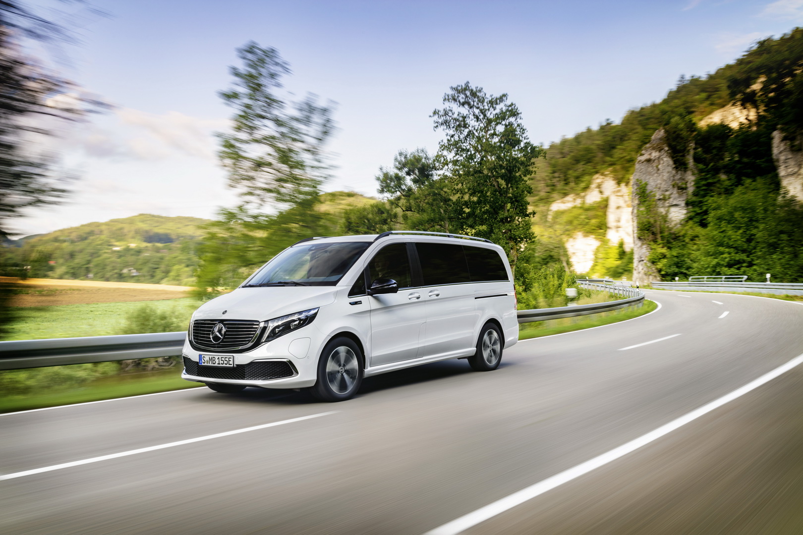 2020 Mercedes-Benz EQV Electric MPV Unveiled With 405 Km Range