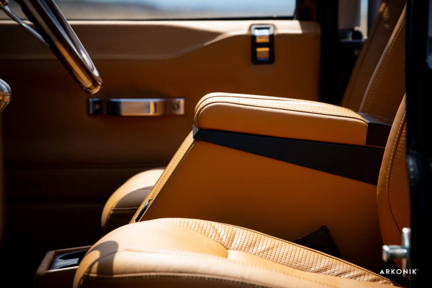 1989 Land Rover Defender 90 “So-Cal” Restomod Is How Someone Spent $170,000