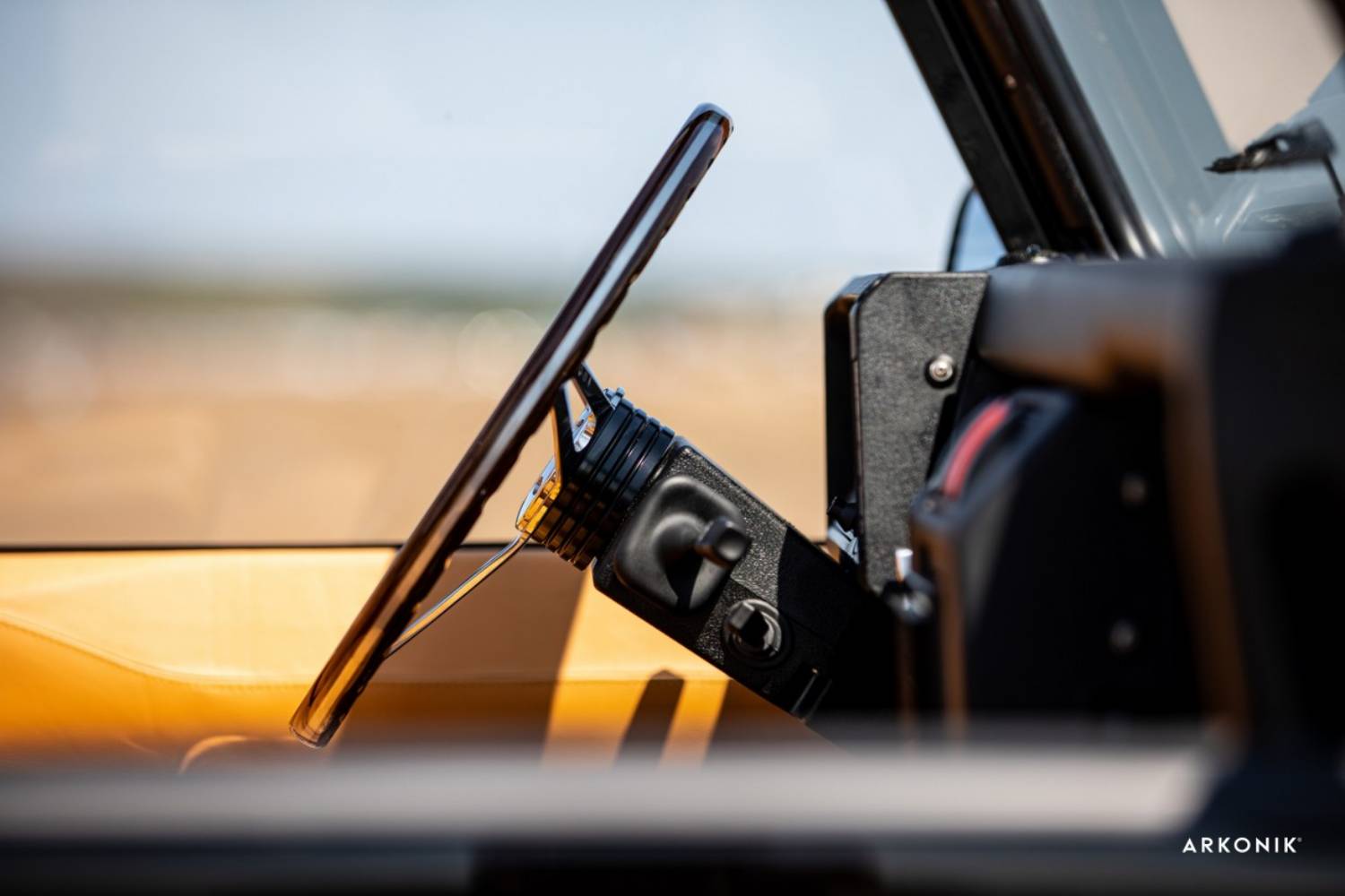 1989 Land Rover Defender 90 “So-Cal” Restomod Is How Someone Spent $170,000