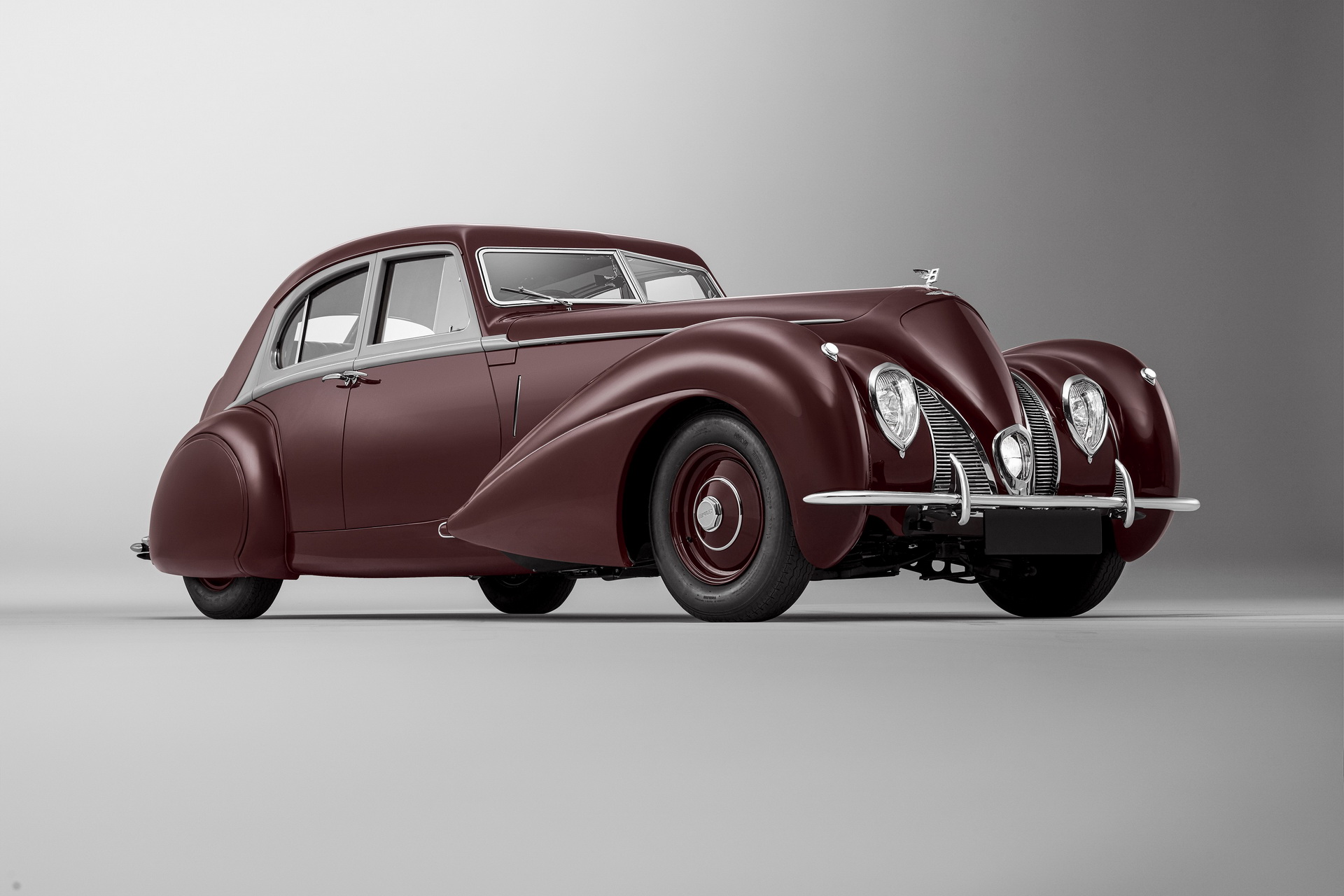 Mulliner Recreates Long-Lost 1939 Bentley Corniche From The Ground Up