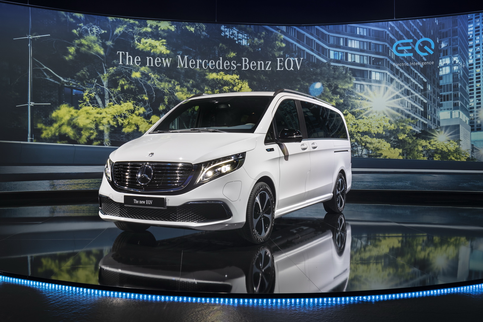 2020 Mercedes-Benz EQV Electric MPV Unveiled With 405 Km Range