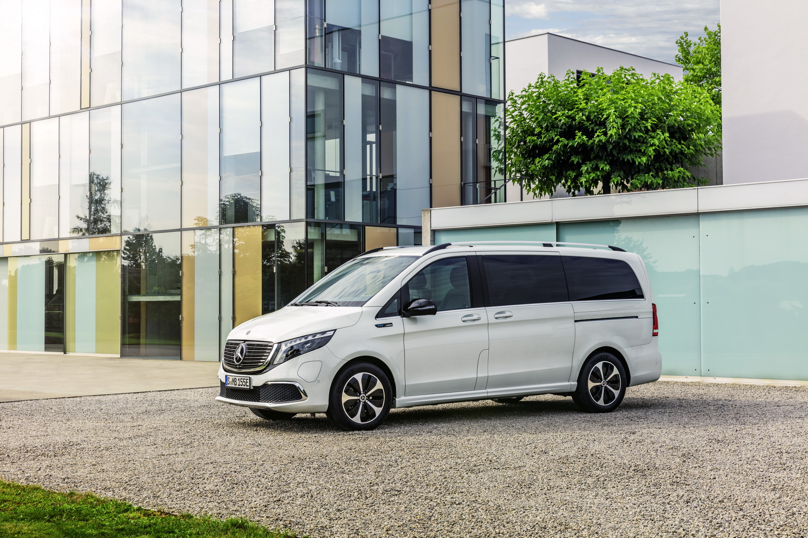 2020 Mercedes-Benz EQV Electric MPV Unveiled With 405 Km Range