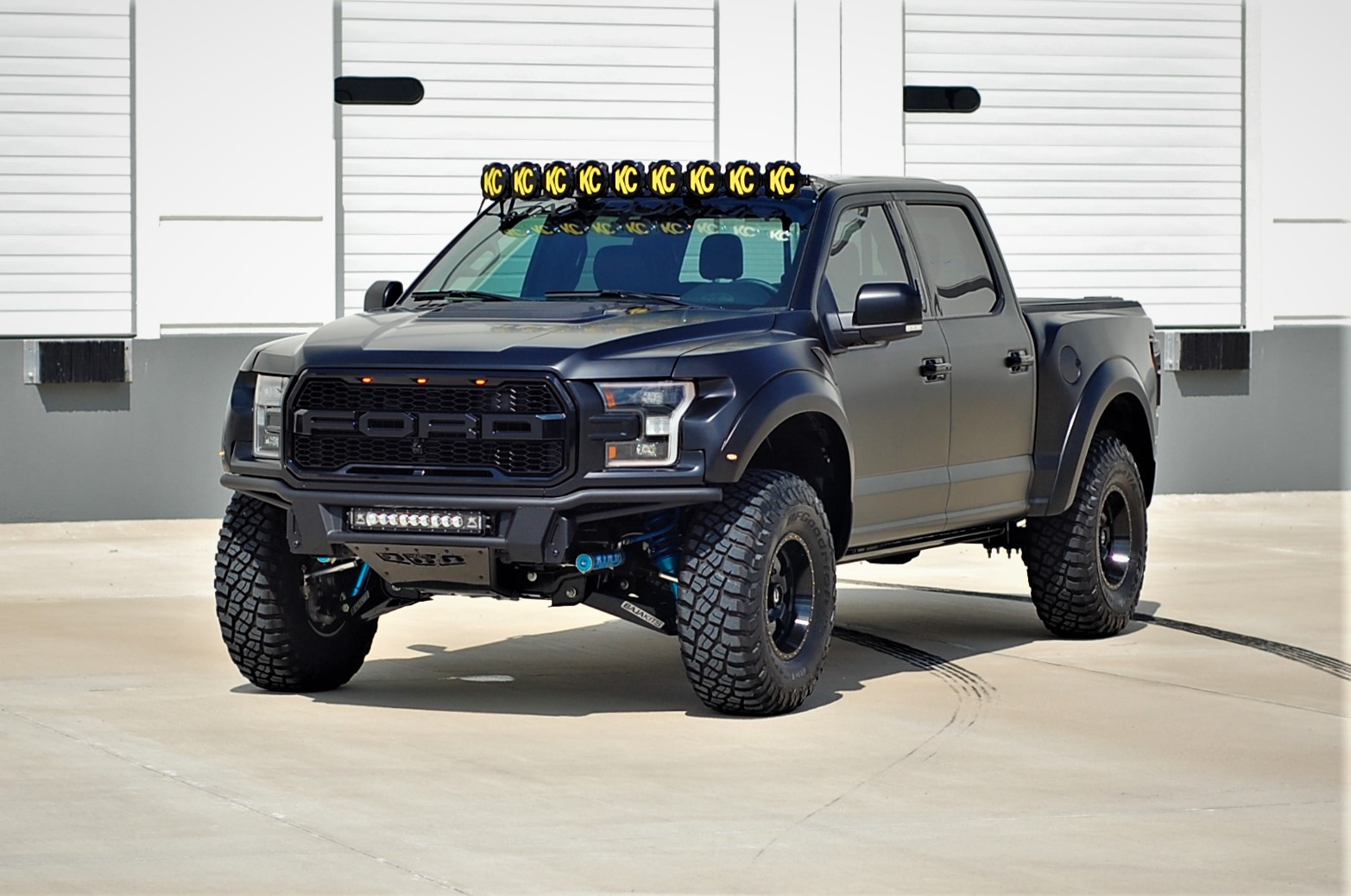 PaxPower’s 758 HP Supercharged V8 Ford F-150 Raptor Is Pure Evil