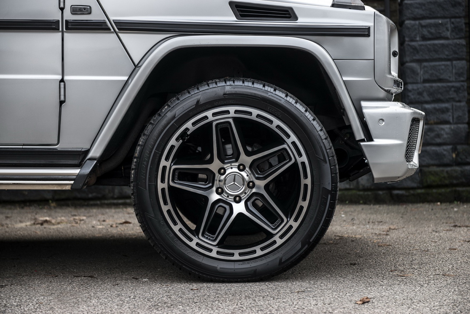 How About An As-Good-As-New 2002 Mercedes G-Class For $80k?