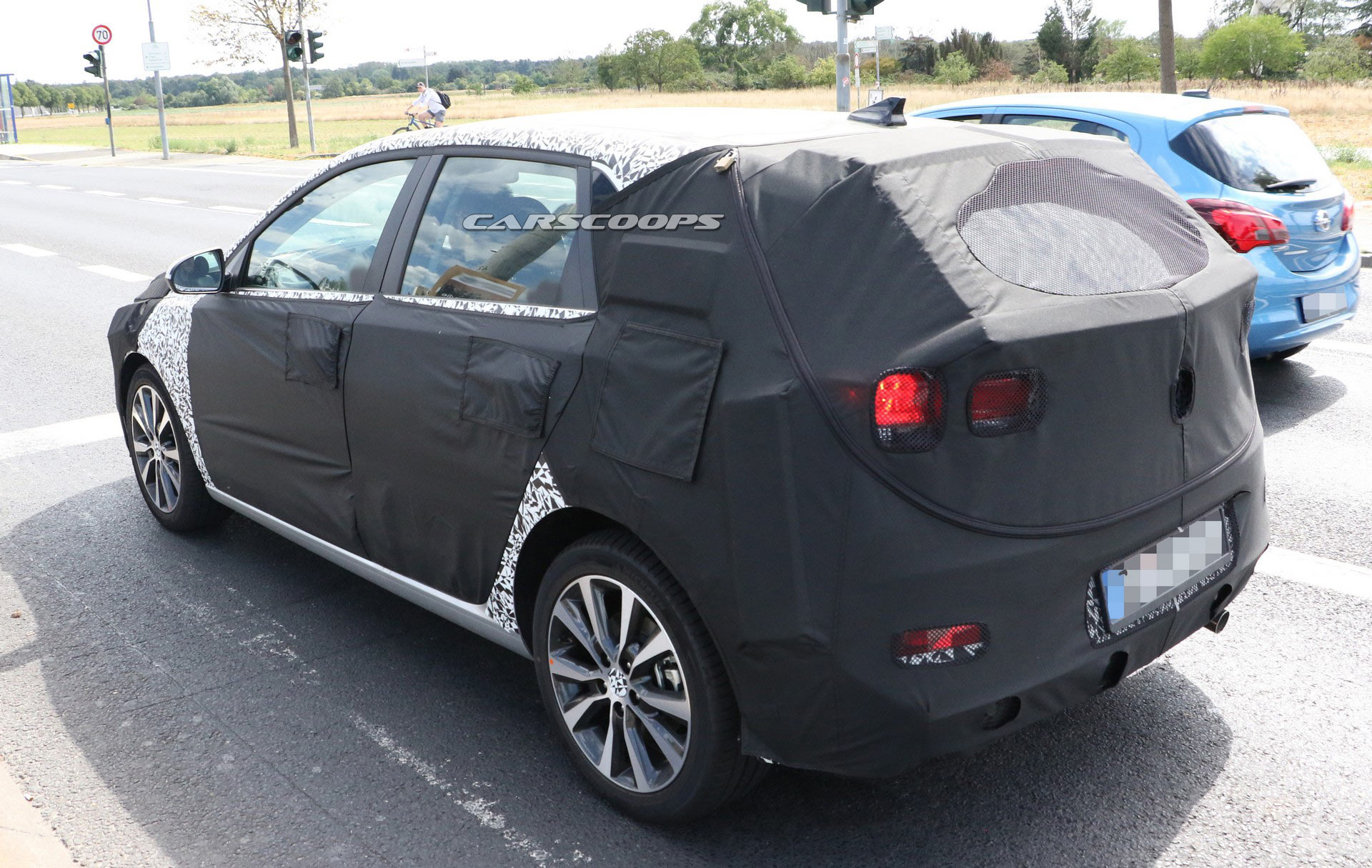 Facelifted Hyundai i30 Spotted, Is It Hiding A Plug-In Powertrain?