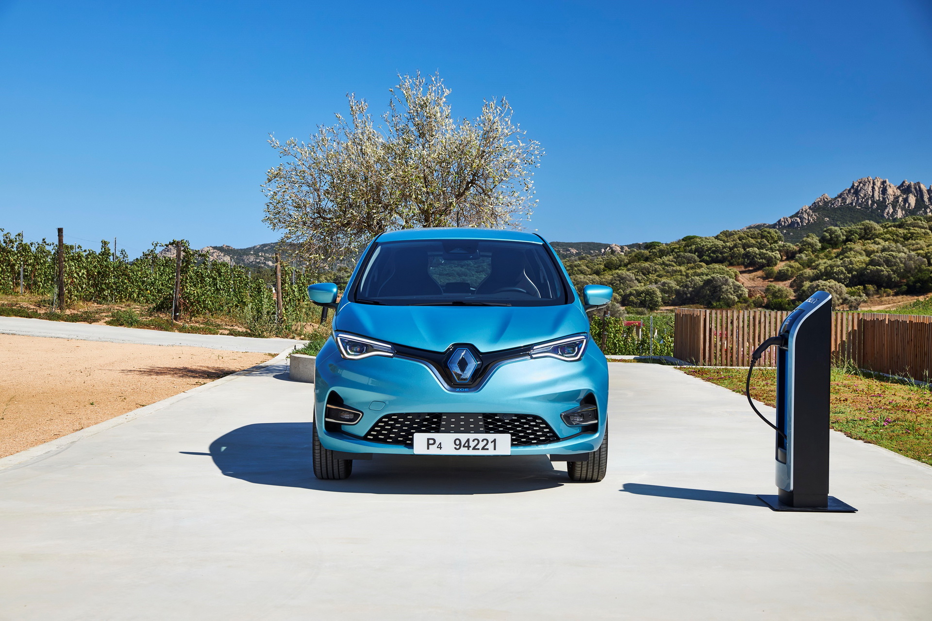 New Renault Zoe EV Launched In Europe With Up To 242 Miles Of Range