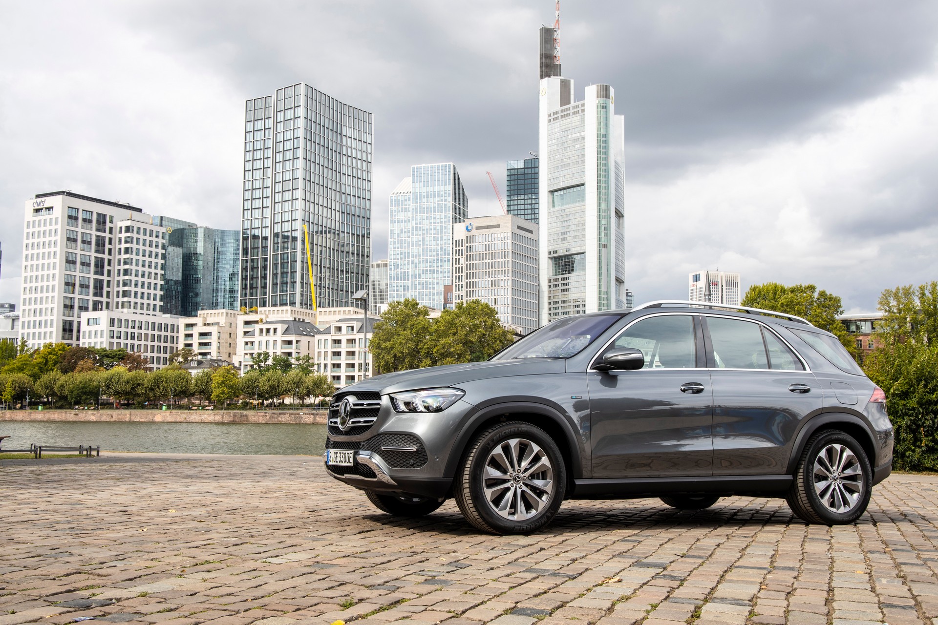 Mercedes GLC and GLE Plug-In Hybrids Unveiled, Offer Electric-Only Range Of Up To 66 Miles