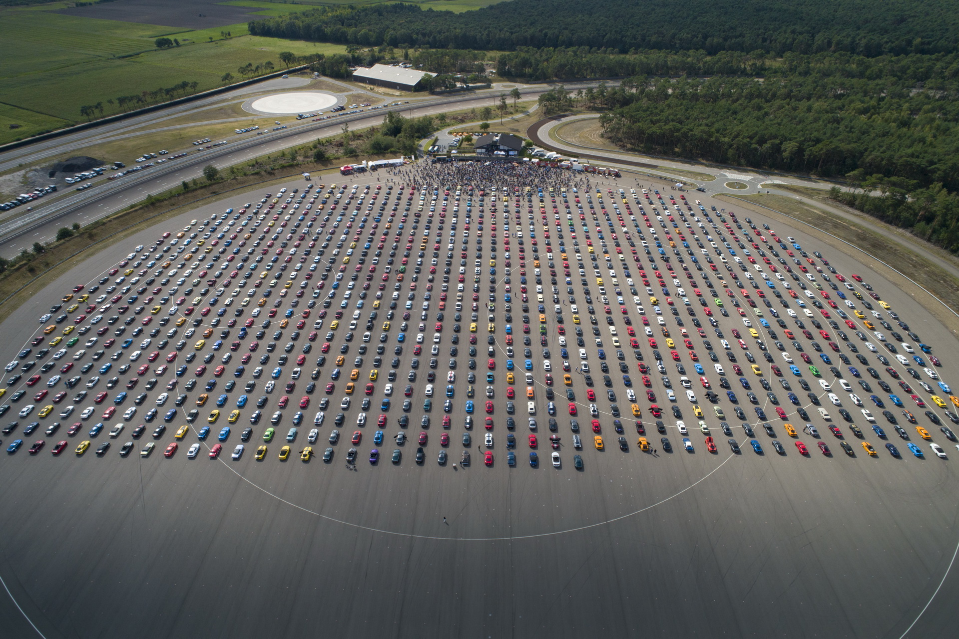 Largest Ford Mustang Gathering Ever Enters Record Books With 1,326 Vehicles