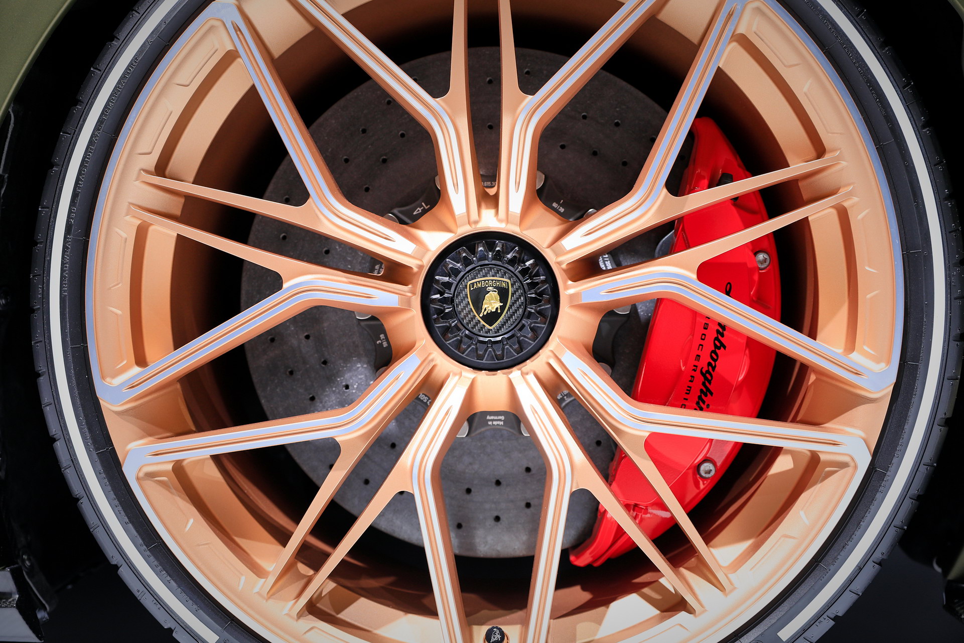 Lamborghini Sián Looks To The Future With Electric Motor And Supercapacitor