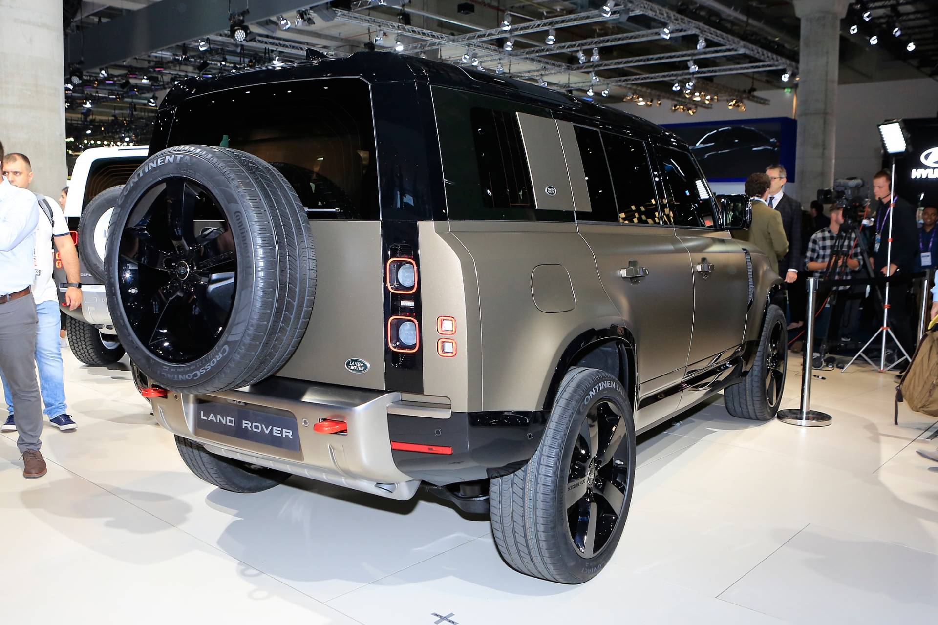 2020 Land Rover Defender Yours From $50,925 In The U.S., £45,240 In Britain