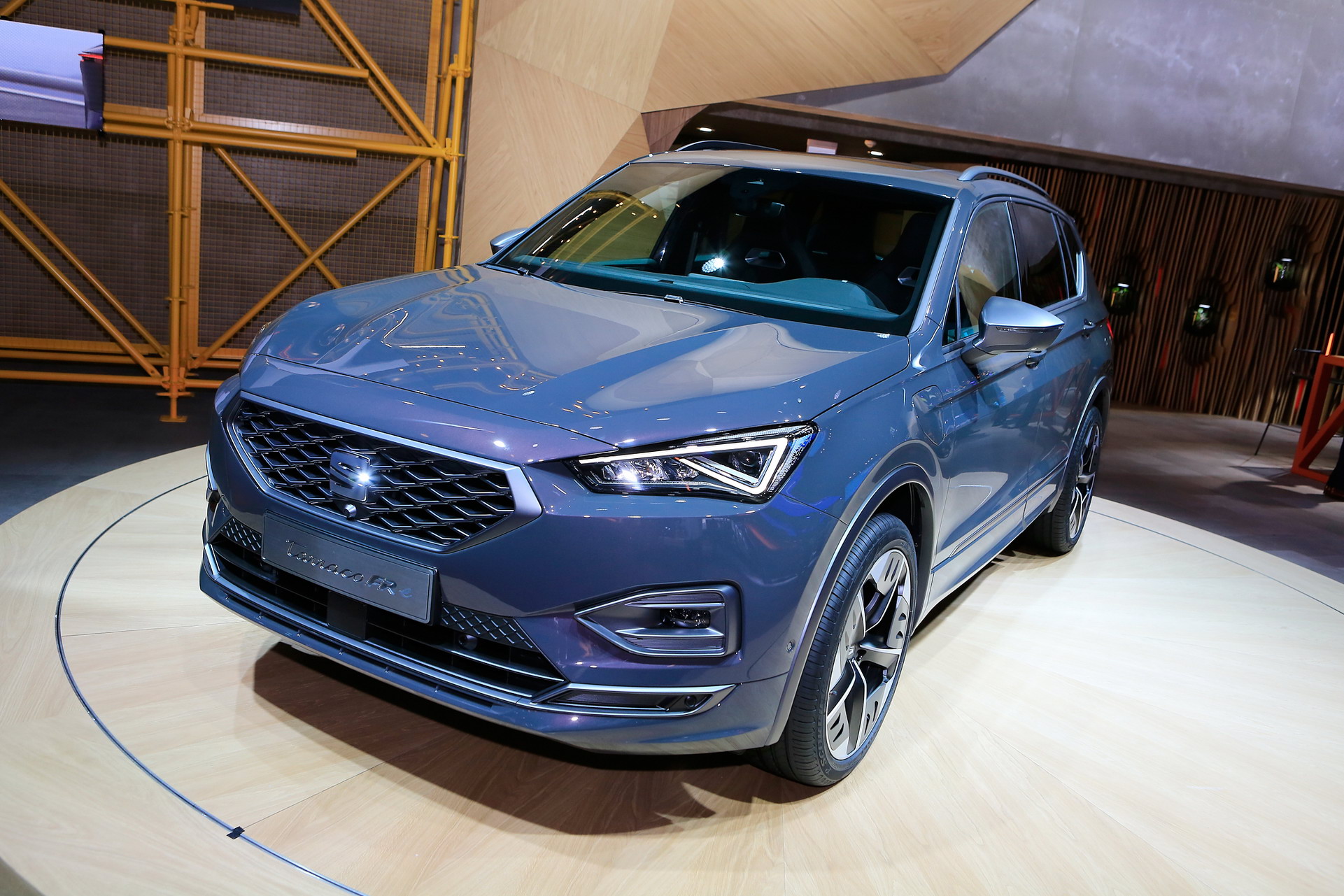 SEAT Tarraco PHEV Shows Up In Frankfurt In FR Trim With 241 HP