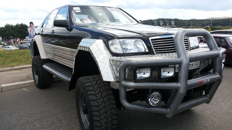 This Mercedes-Benz S500 Monster Truck Is Here To Show The G-Class A Thing Or Two