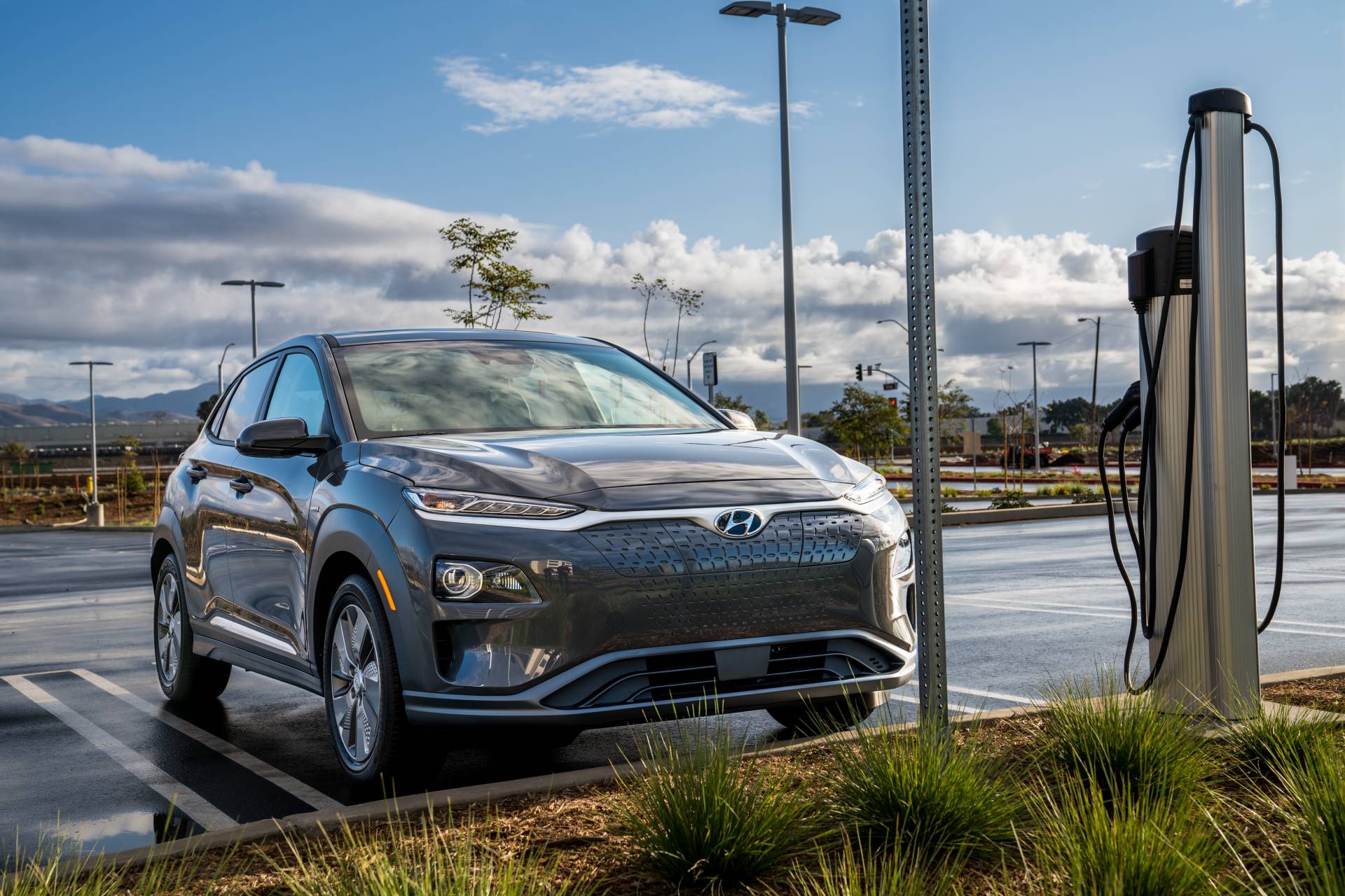 2020 Hyundai Kona Electric Gains 10.25-Inch Touchscreen, Battery Warmer System