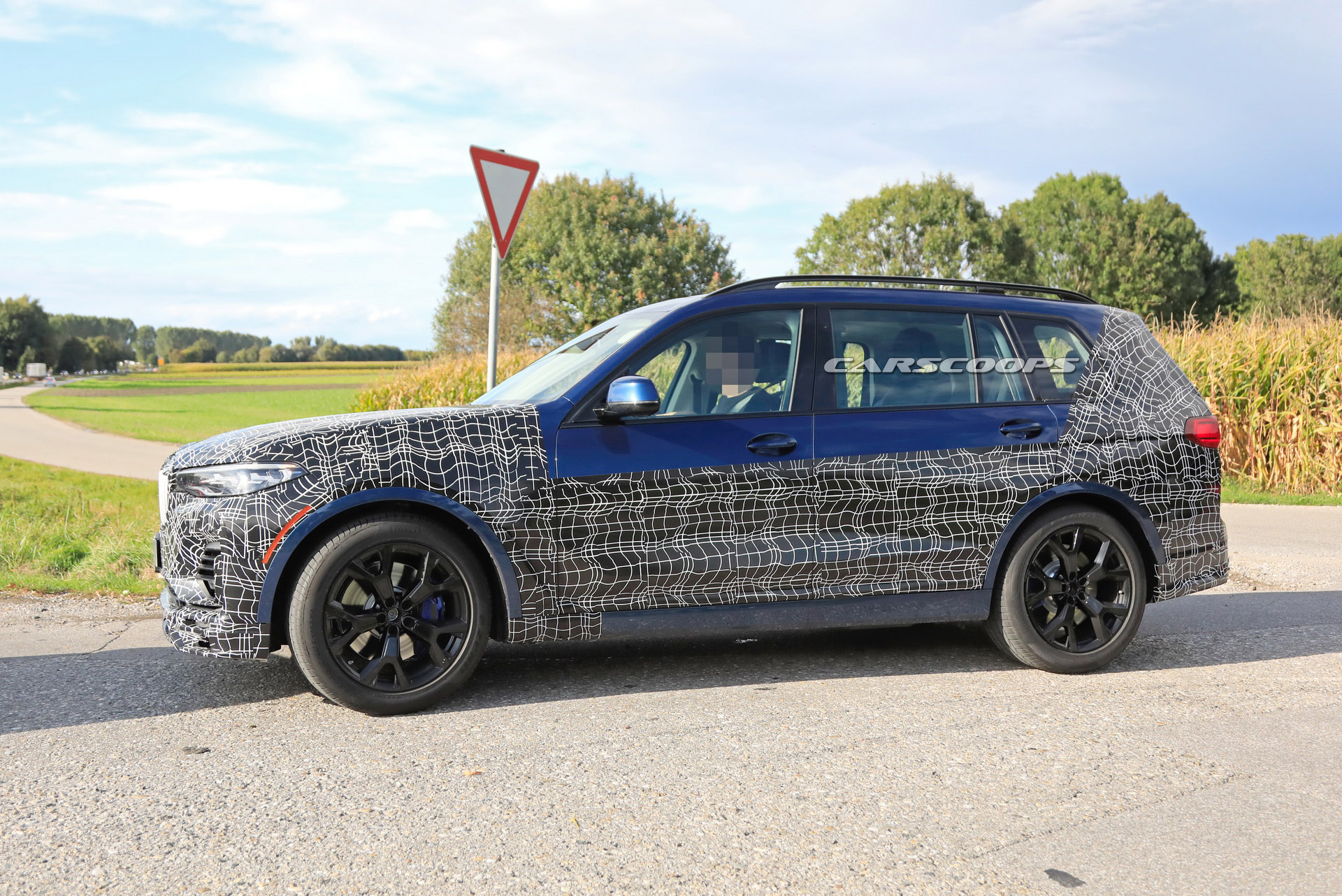 2020 Alpina XB7 Spotted Wearing Full Production Body