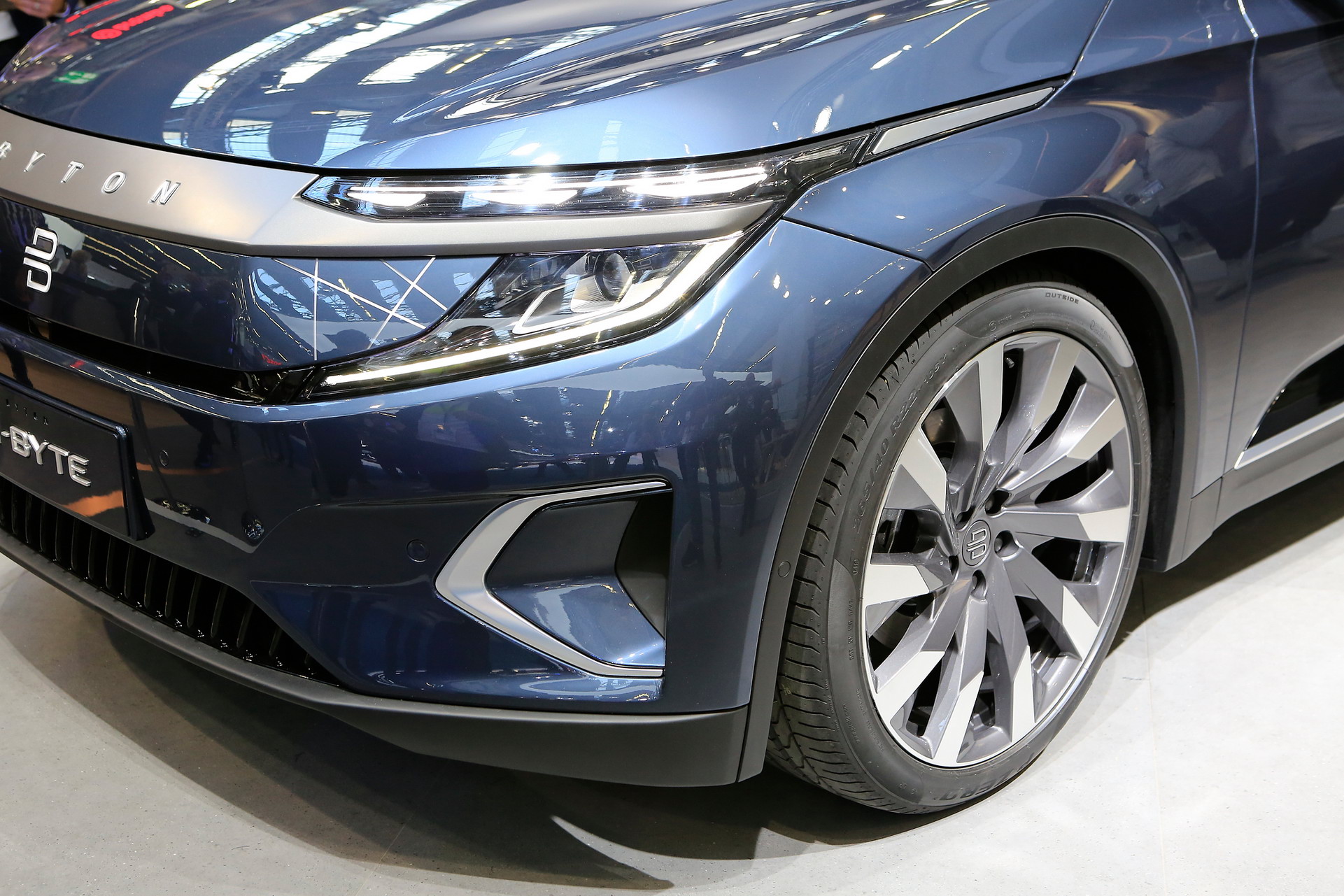 Production Byton M-Byte EV Retains Ginormous 48-Inch Digital Dash, Starts At €45,000