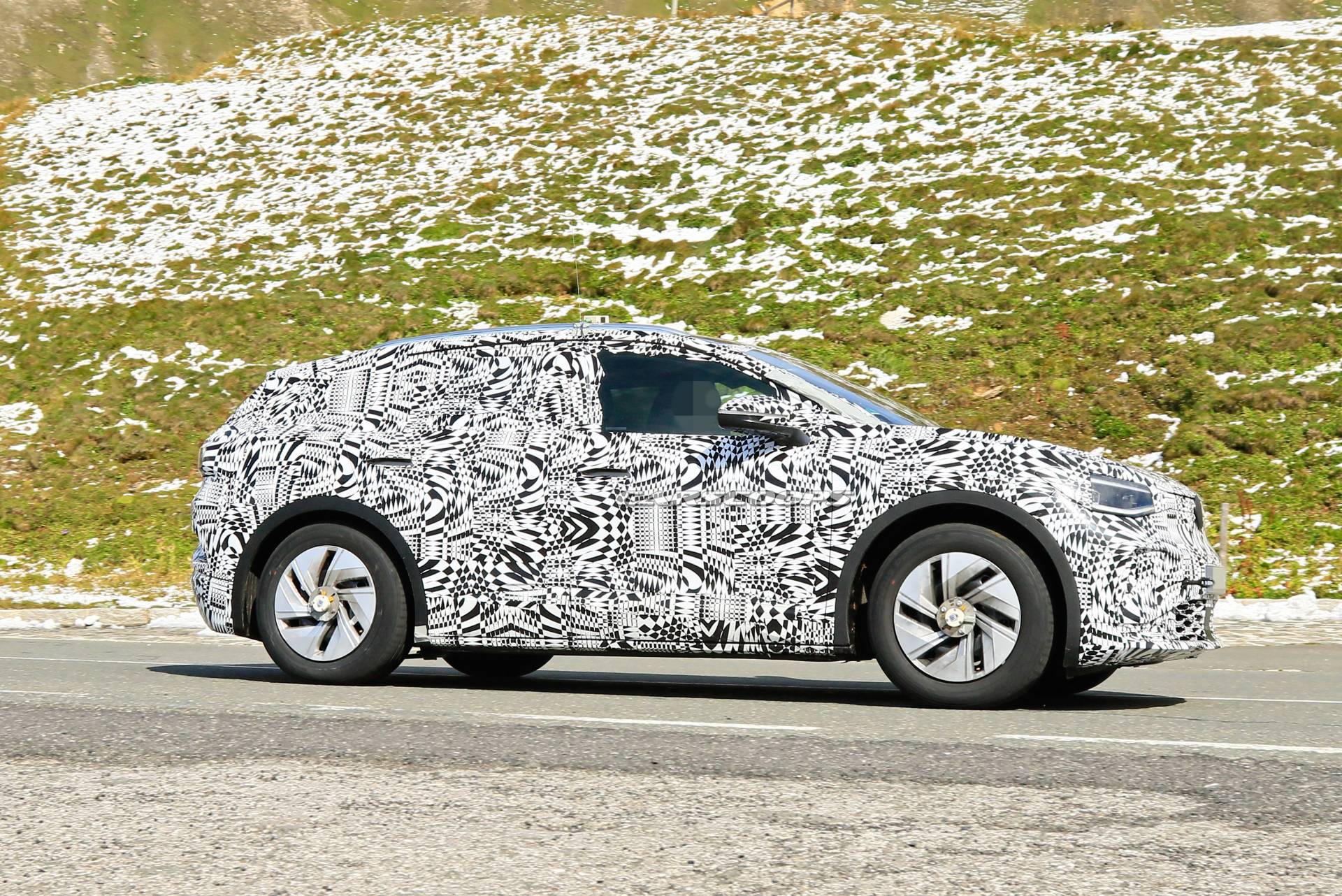 2021 VW ID.4 Compact Electric Crossover Spotted Testing Alongside ID.3 Hatch