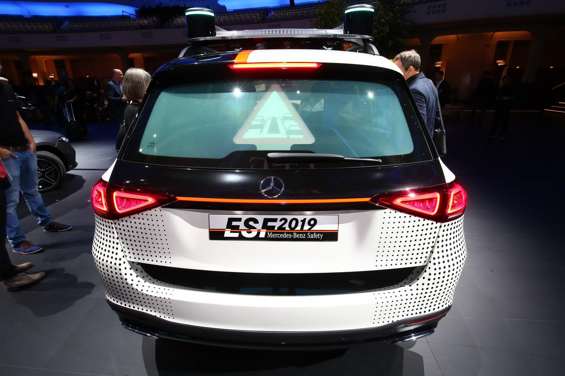 Mercedes’ New Experimental Safety Vehicle Is The World’s Most Clever GLE