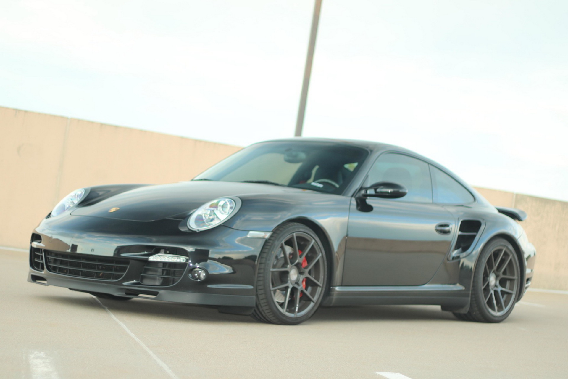 2007 Porsche 911 Turbo Wants To Entice You With Its 6-Speed Manual And Carbon Package